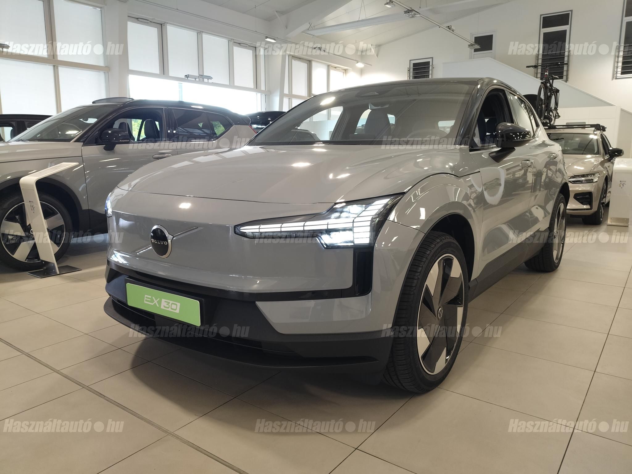 VOLVO EX30 2025/10 - 1