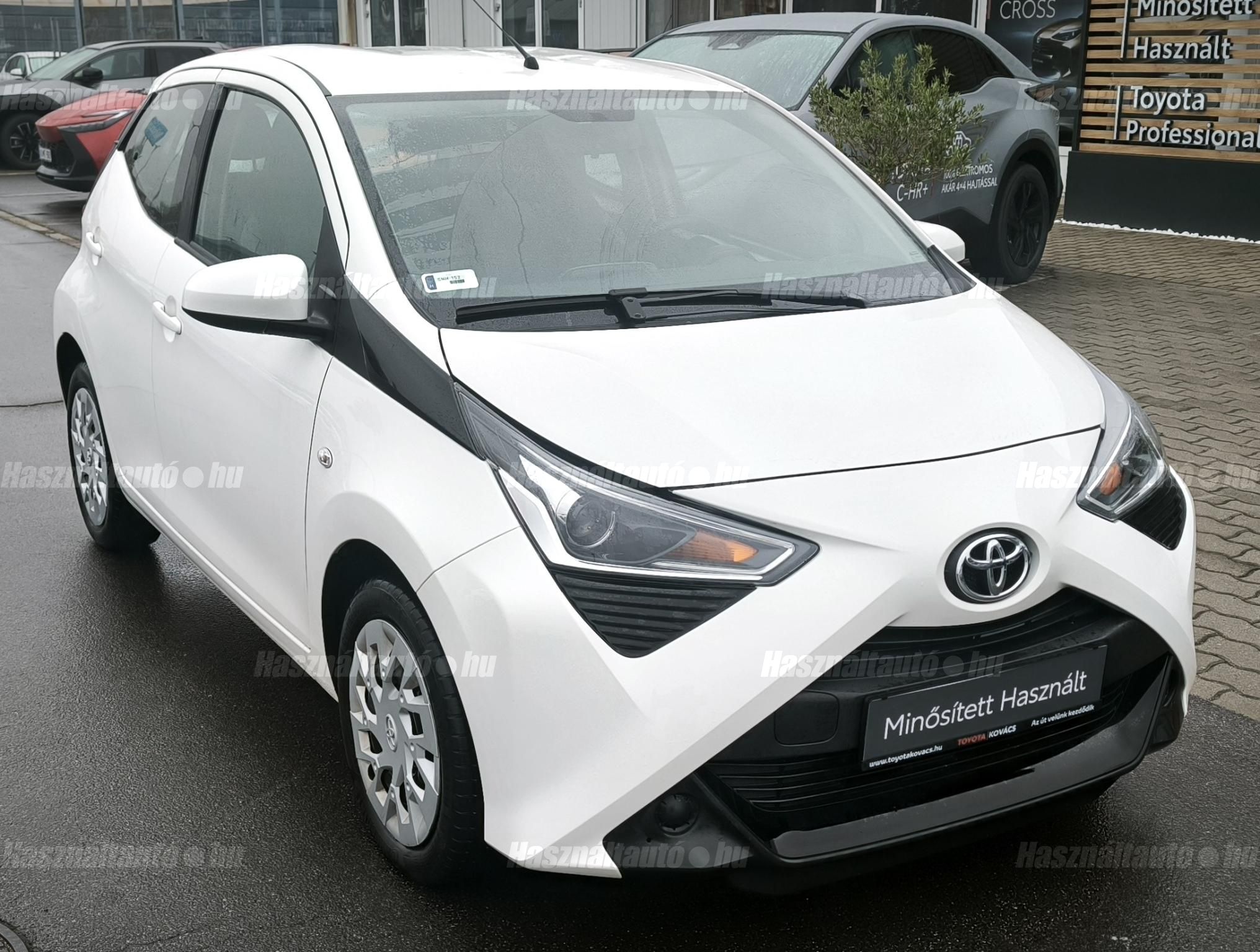 TOYOTA AYGO 2020/12 - 1