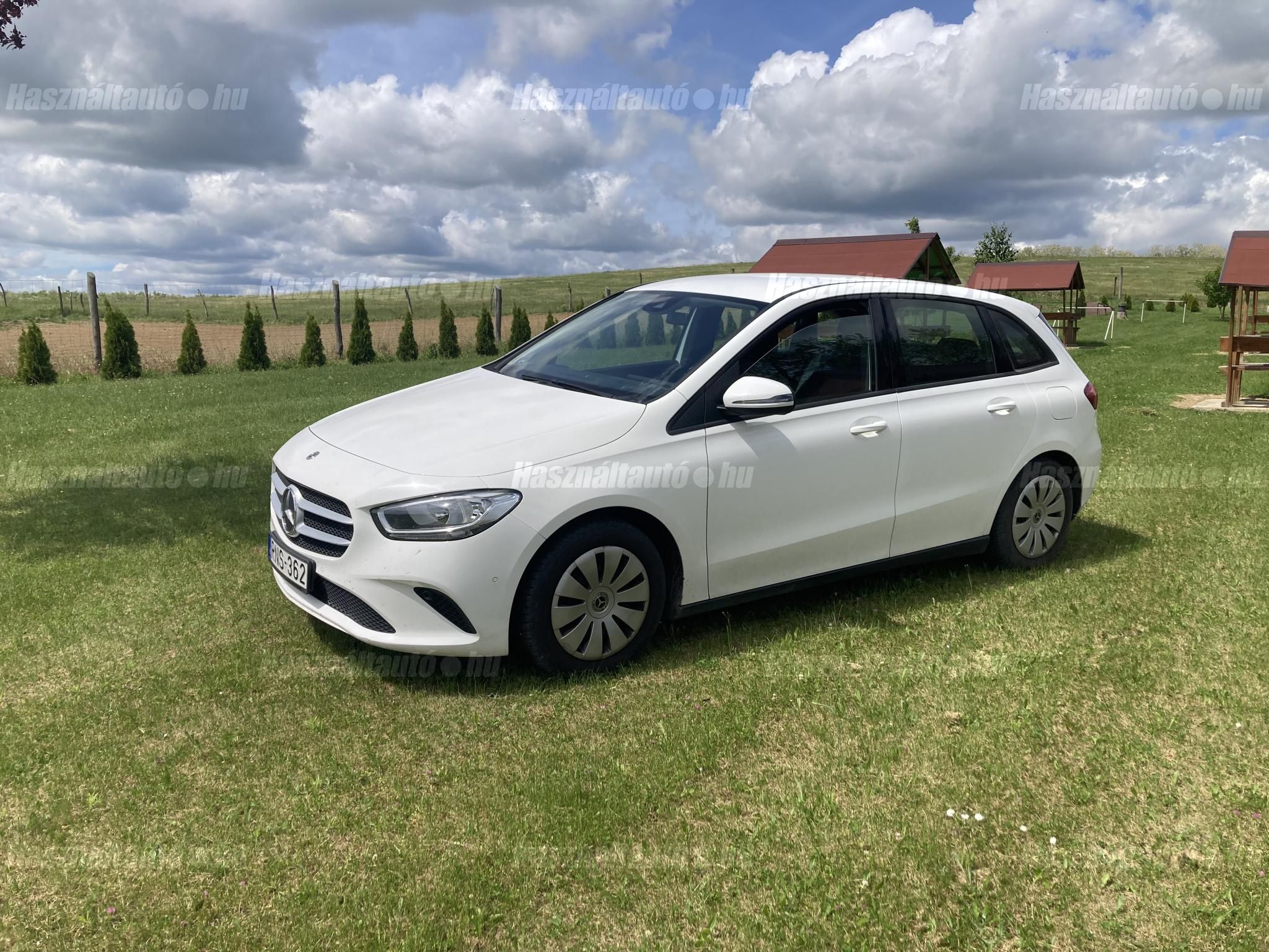 MERCEDES-BENZ B 180 2019/6 - 1