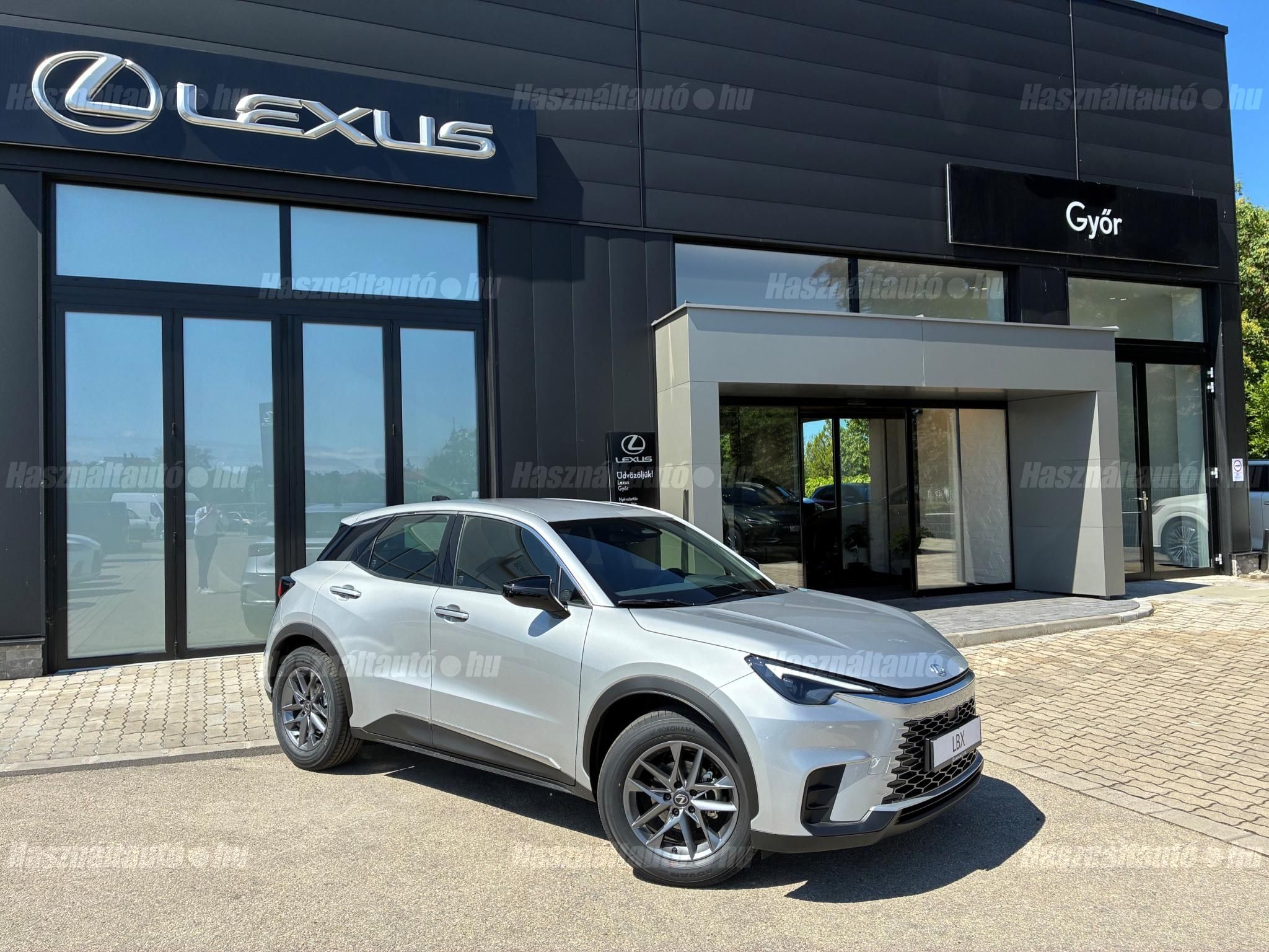 LEXUS LBX 2025/11 - 1