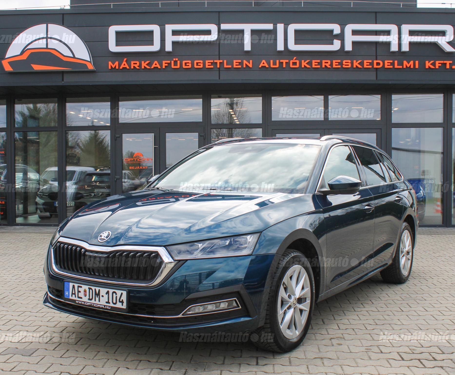 SKODA OCTAVIA 2023/8 - 1