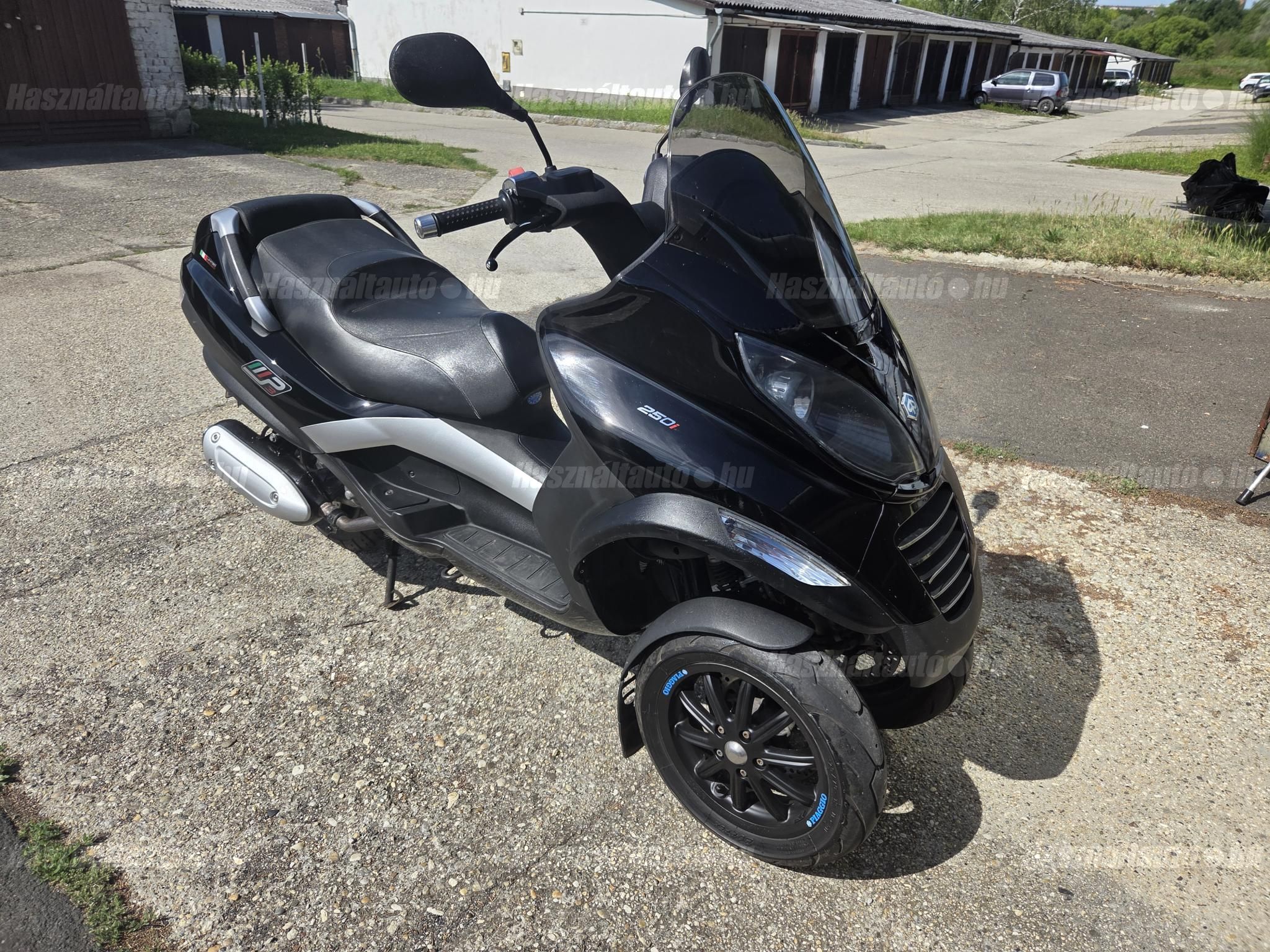 PIAGGIO MP3 2006/9 - 1