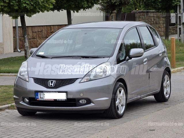 HONDA JAZZ 2010 - 1