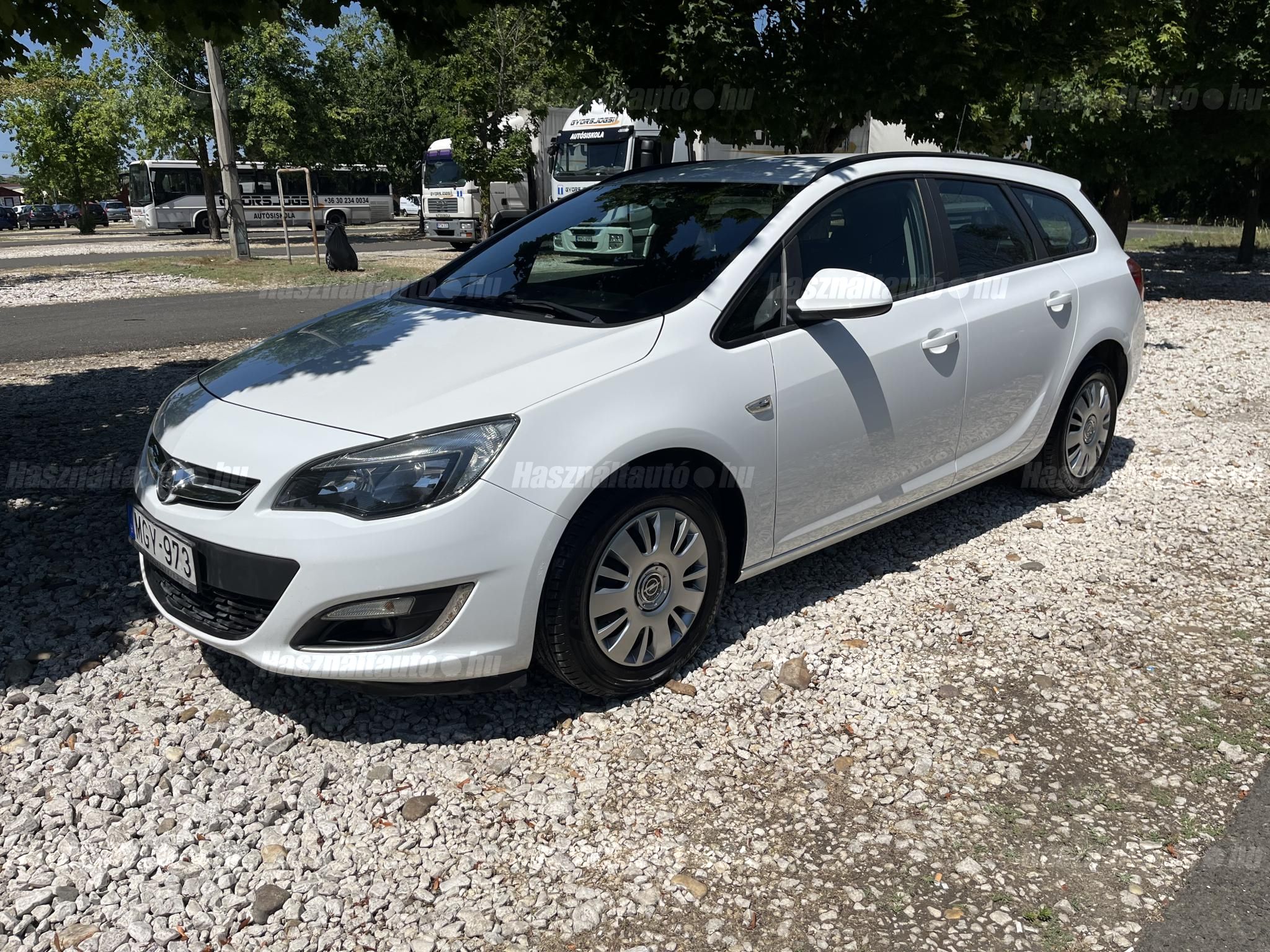OPEL ASTRA 2013/8 - 1