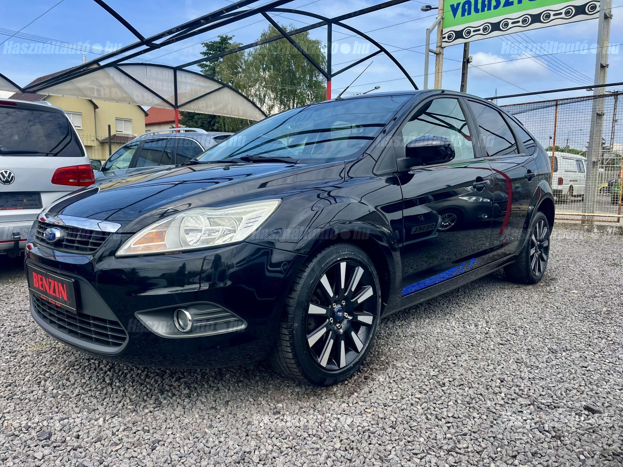 FORD FOCUS 2010 - 1