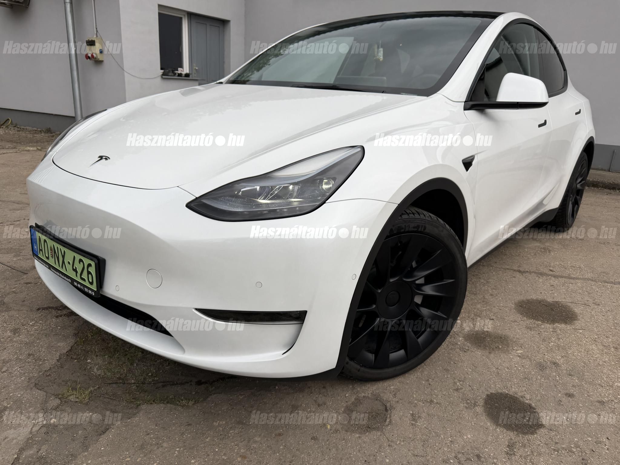 TESLA MODEL Y 2022 - 1