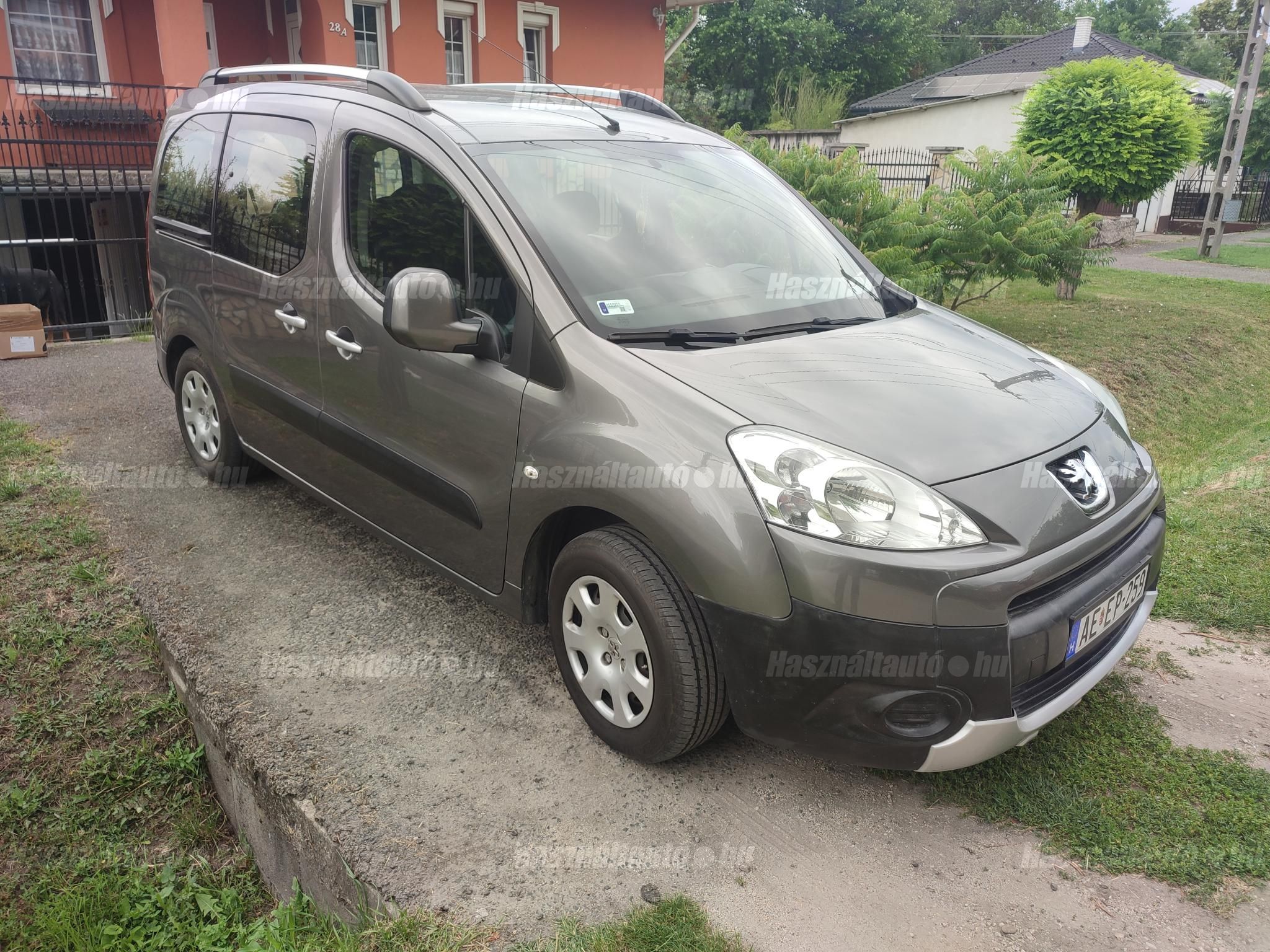 PEUGEOT PARTNER 2011/10 - 1