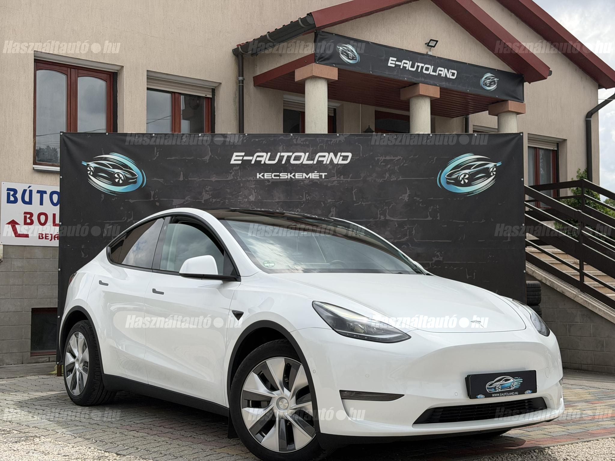 TESLA MODEL Y 2022/10 - 1