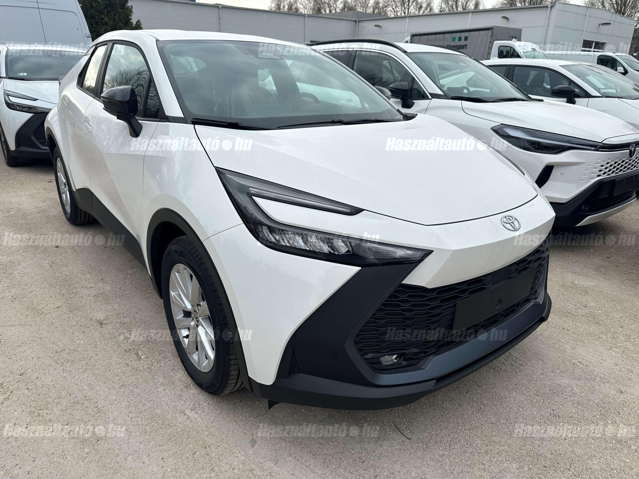 TOYOTA C-HR 2026 - 1