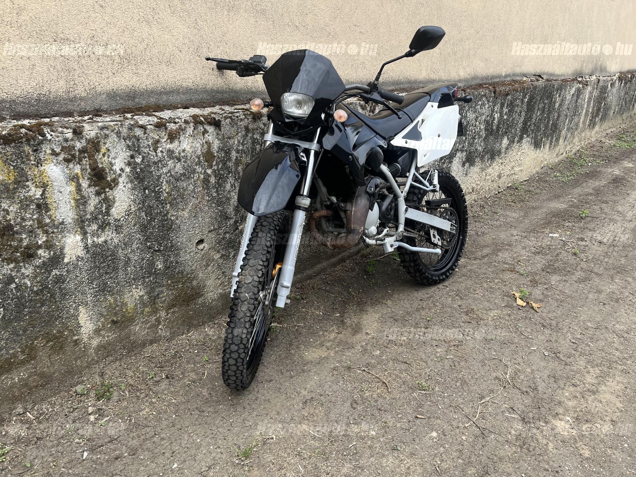 MOTORHISPANIA FURIA 2002/12 - 1