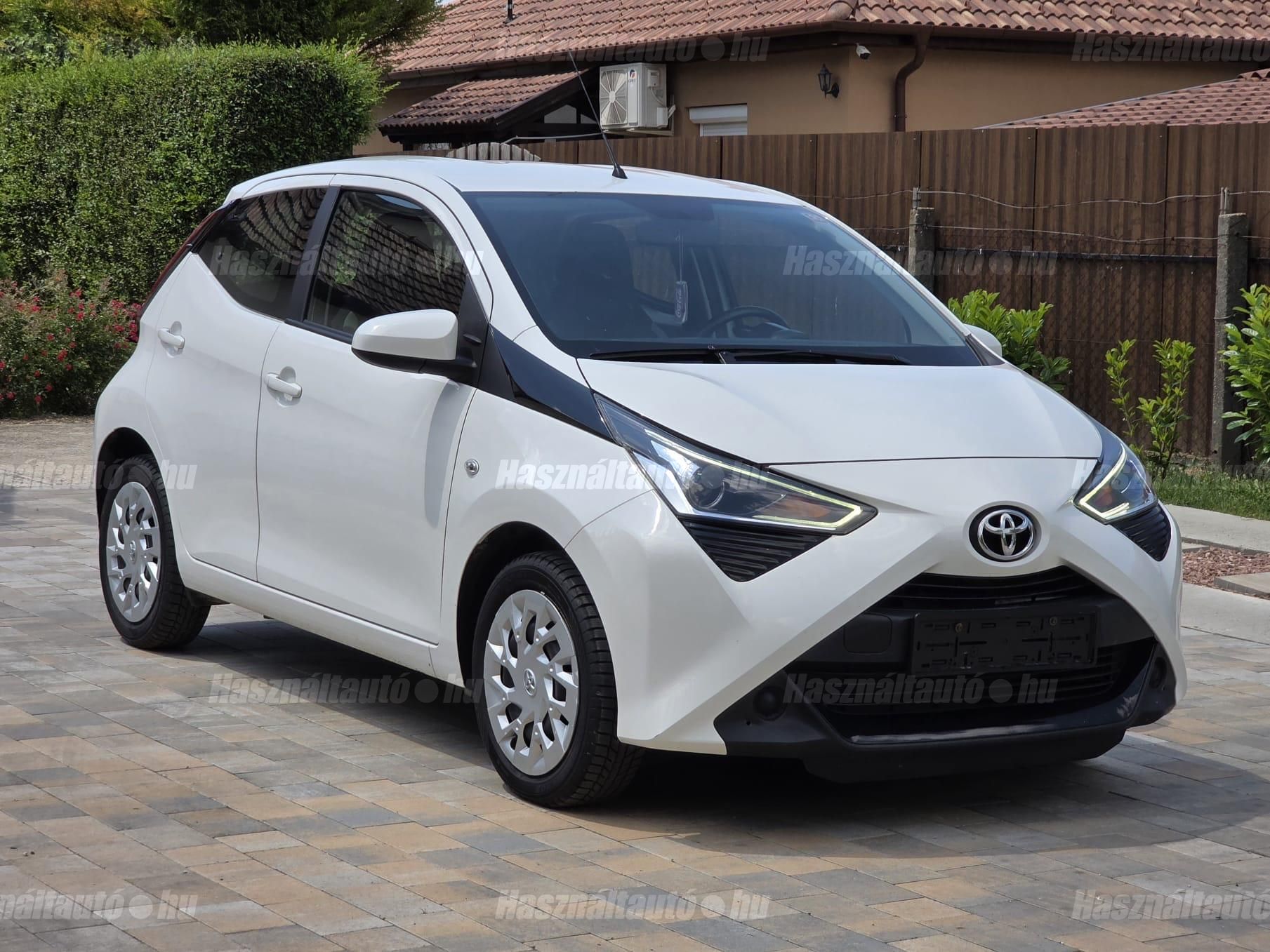 TOYOTA AYGO 2021/2 - 1