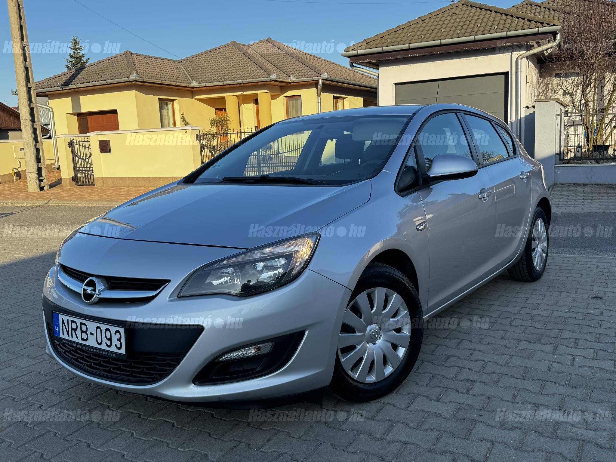 OPEL ASTRA J 2016/6 - 1