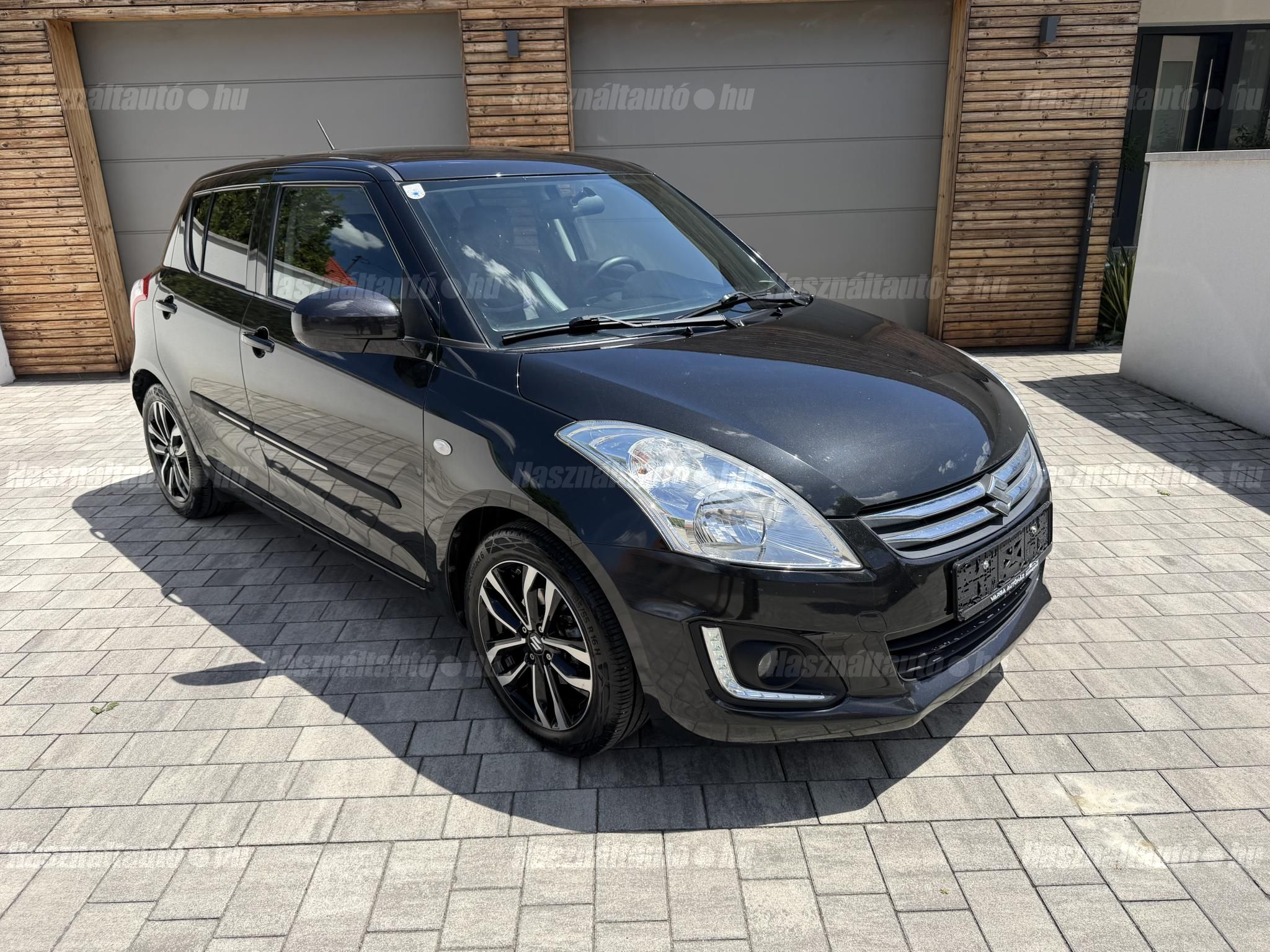 SUZUKI SWIFT 2015/4 - 1