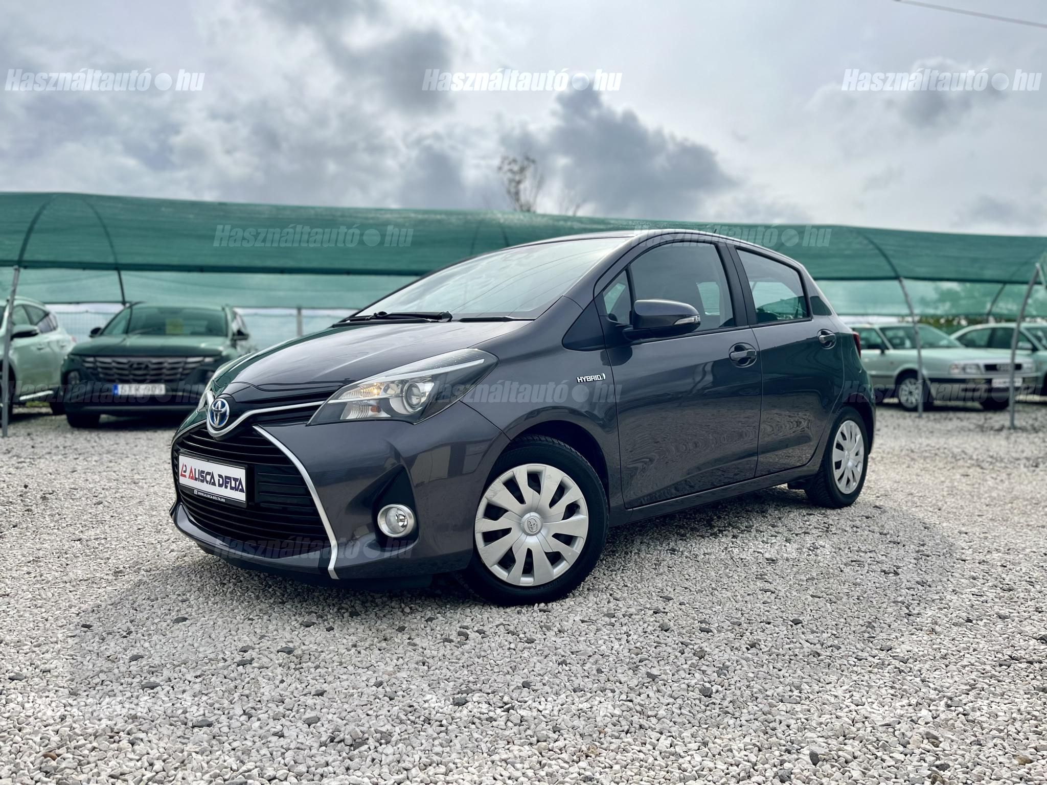 TOYOTA YARIS 2015/8 - 1