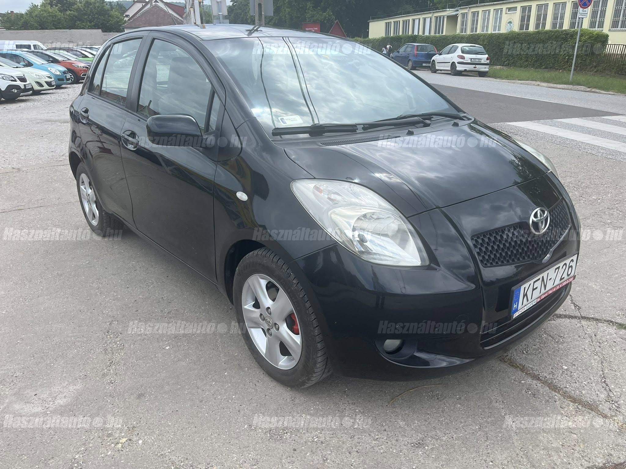 TOYOTA YARIS 2006/6 - 1