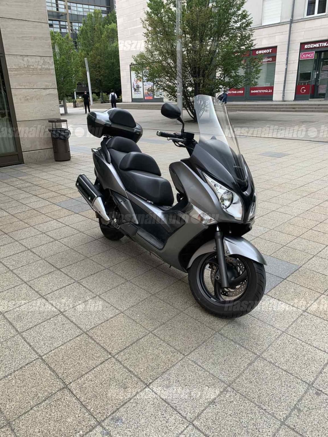 HONDA SW-T 600 2011 - 1