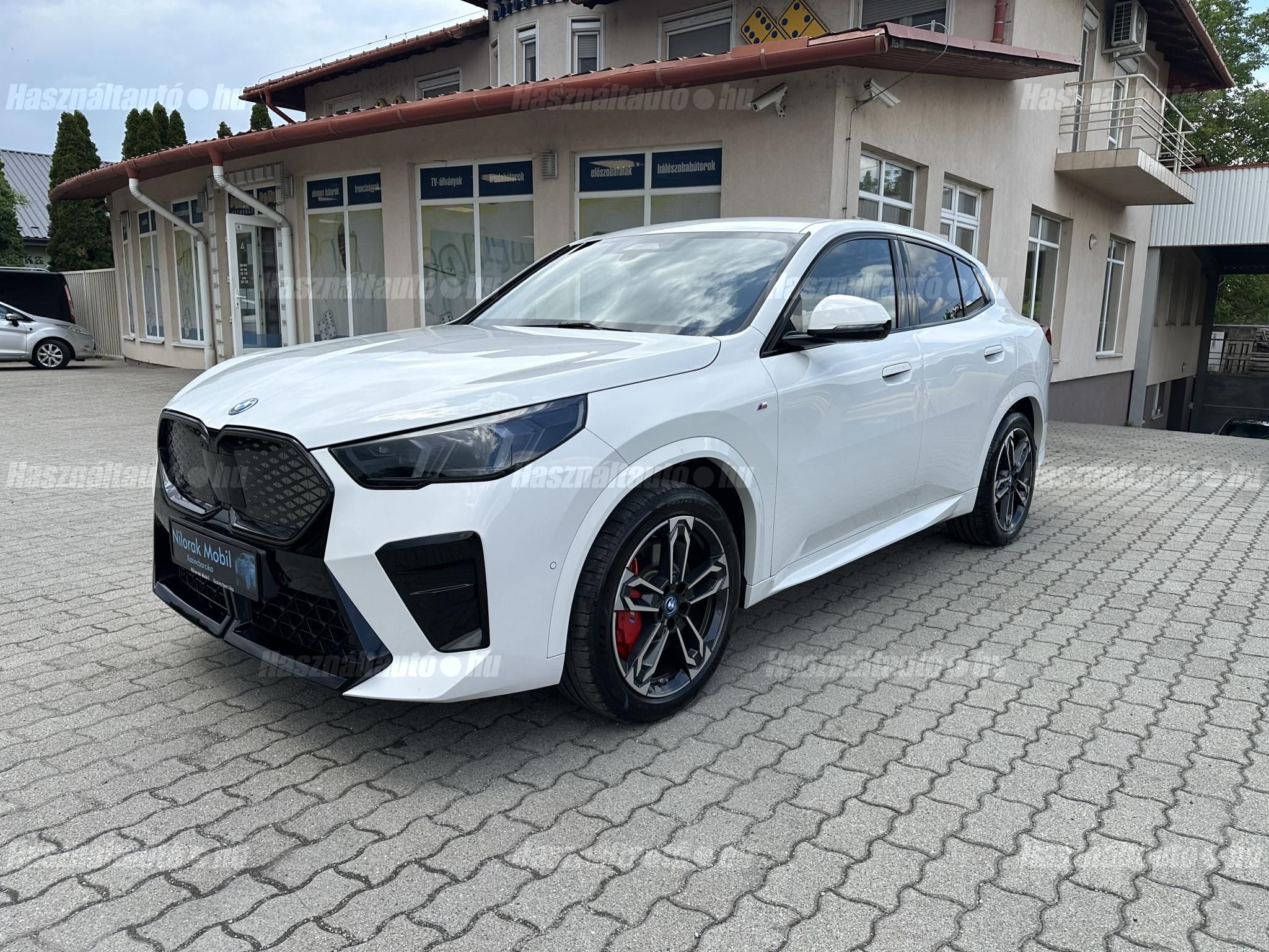 BMW IX2 2025/4 - 1