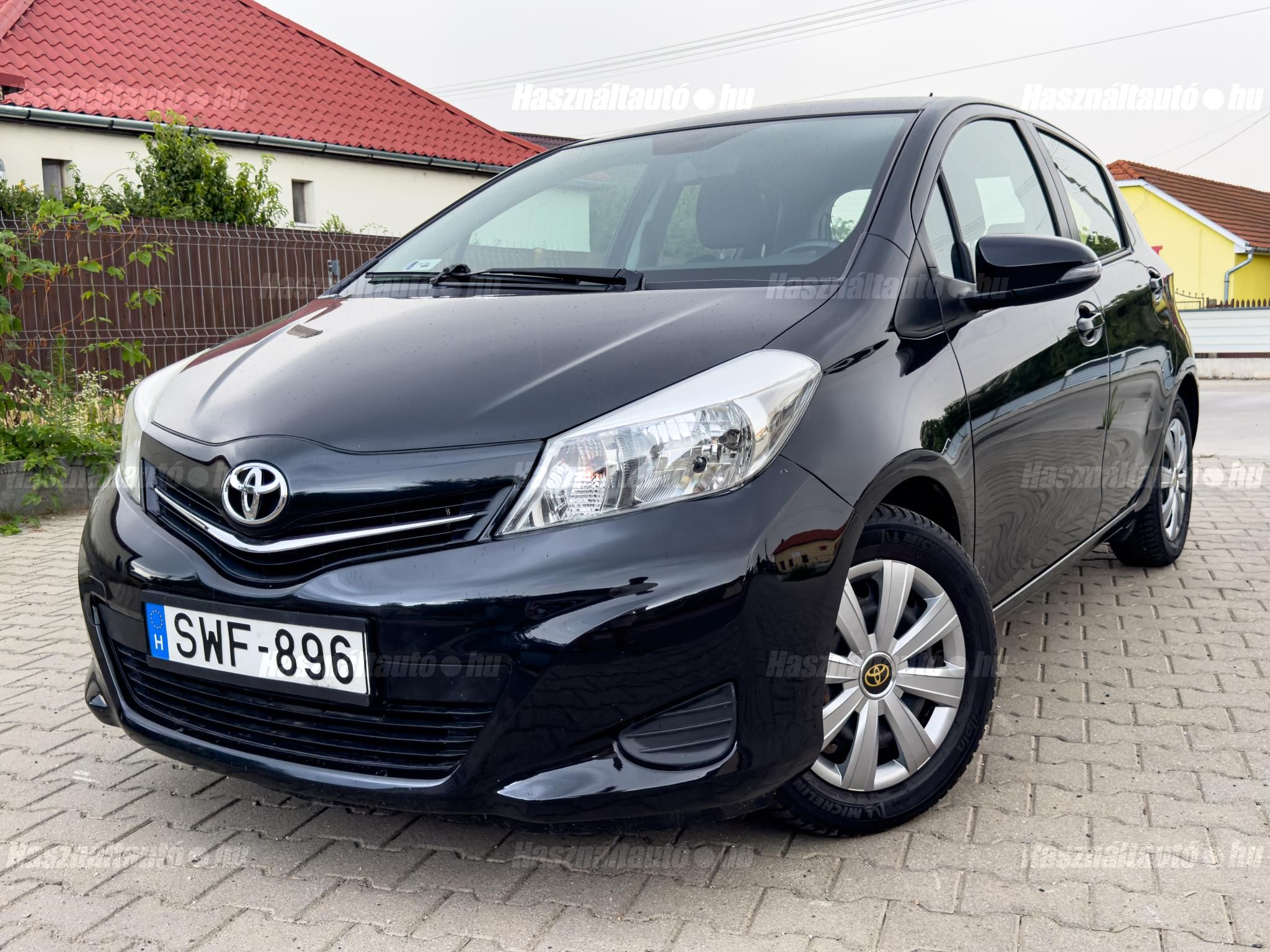 TOYOTA YARIS 2012/7 - 1