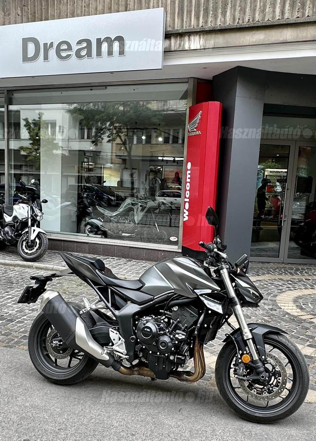 HONDA CB 1000 HORNET 2024 - 1