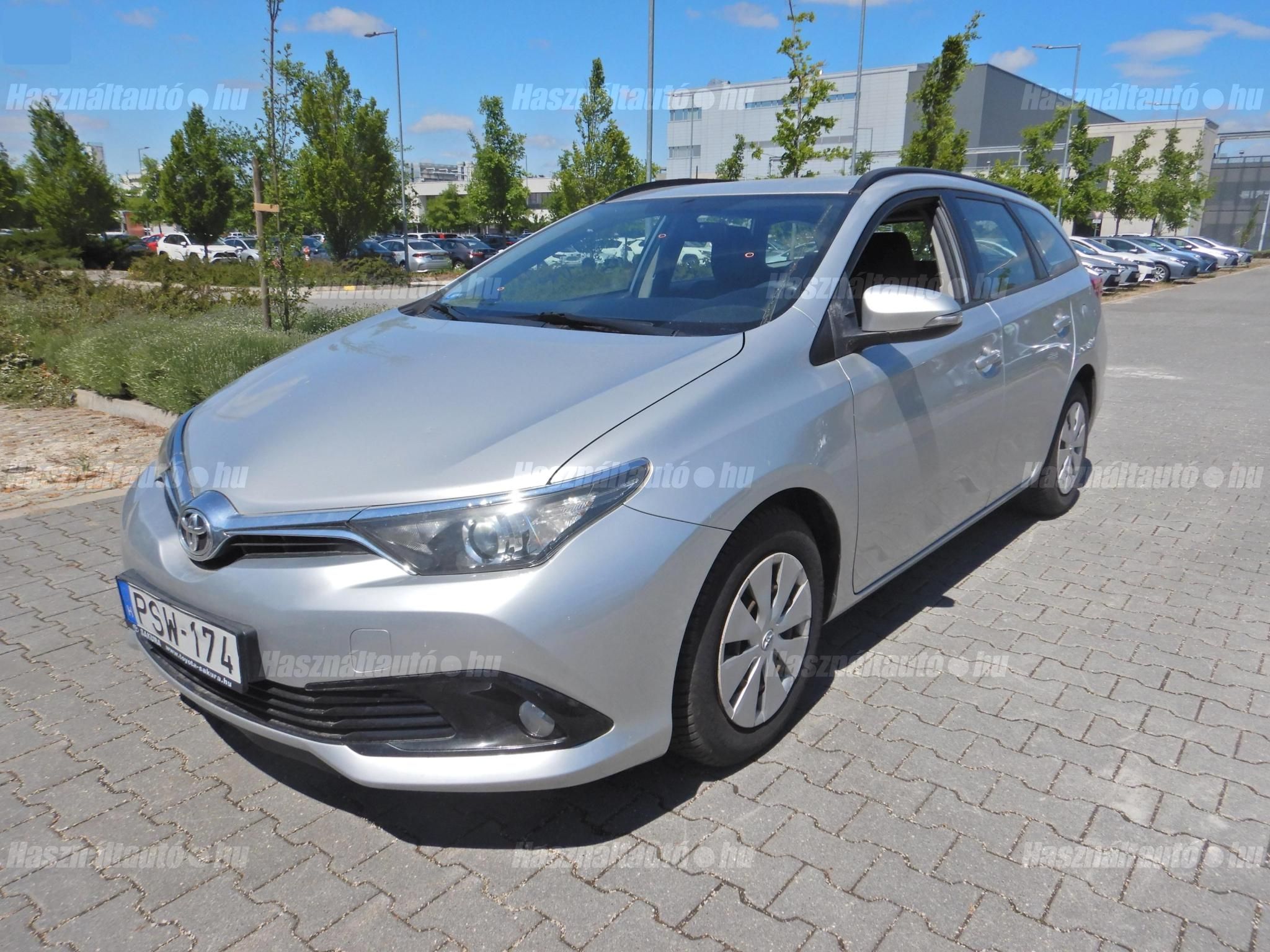 TOYOTA AURIS 2018/4 - 1