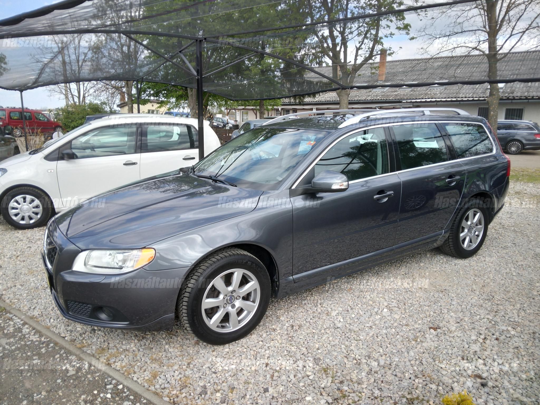 VOLVO V70 2011/6 - 1