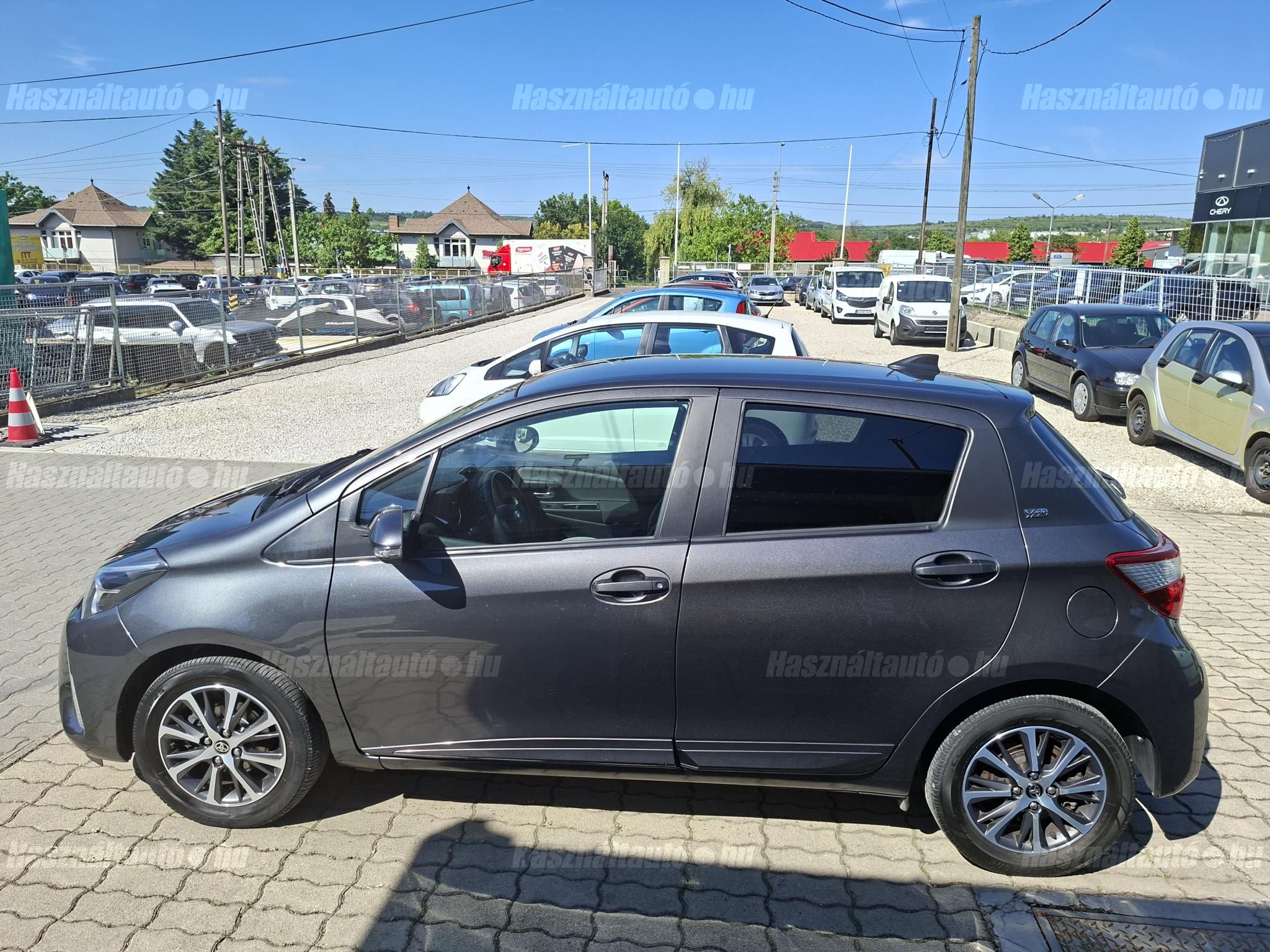 TOYOTA YARIS 2019/11 - 1