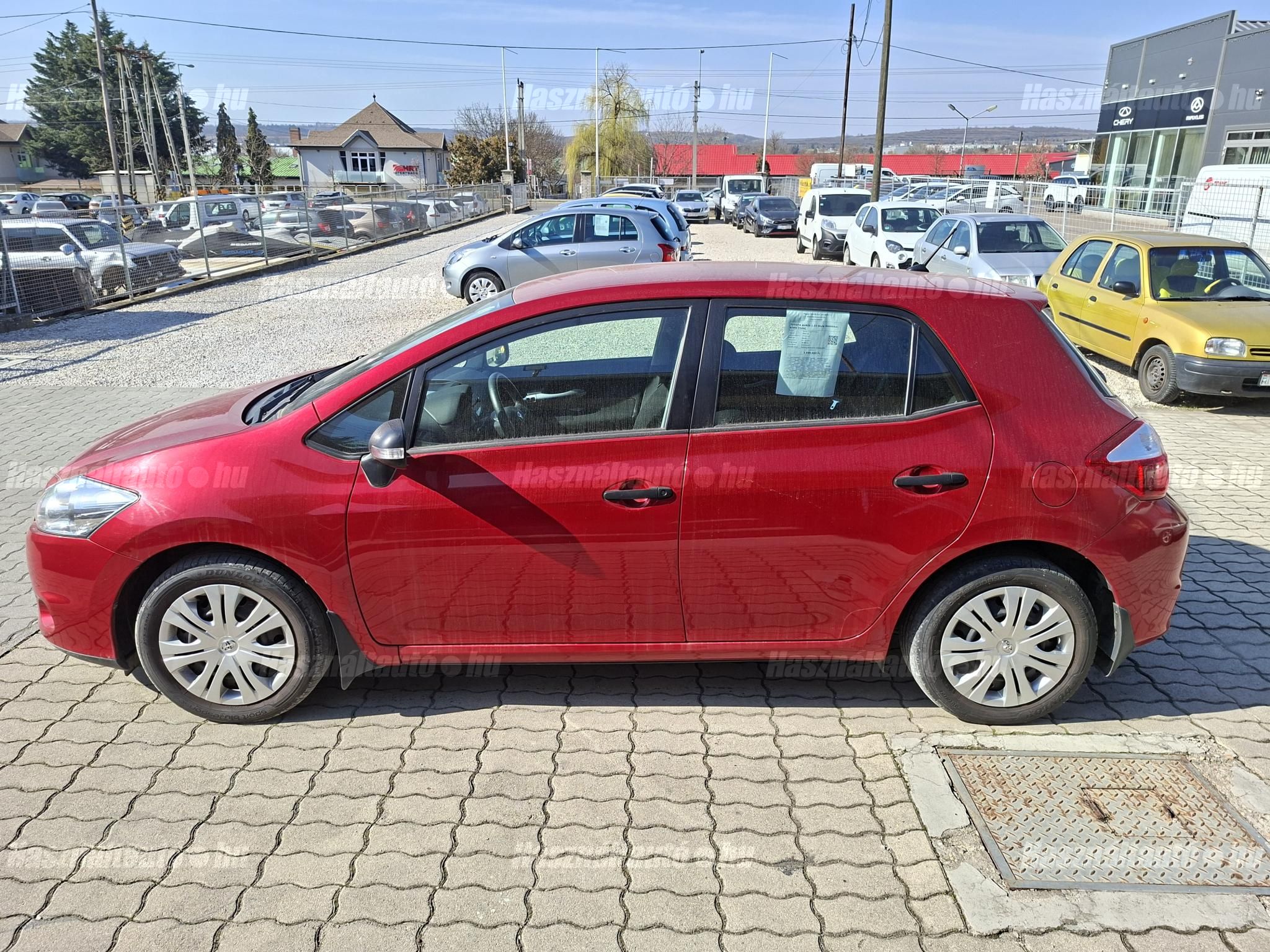 TOYOTA AURIS 2011/8 - 1