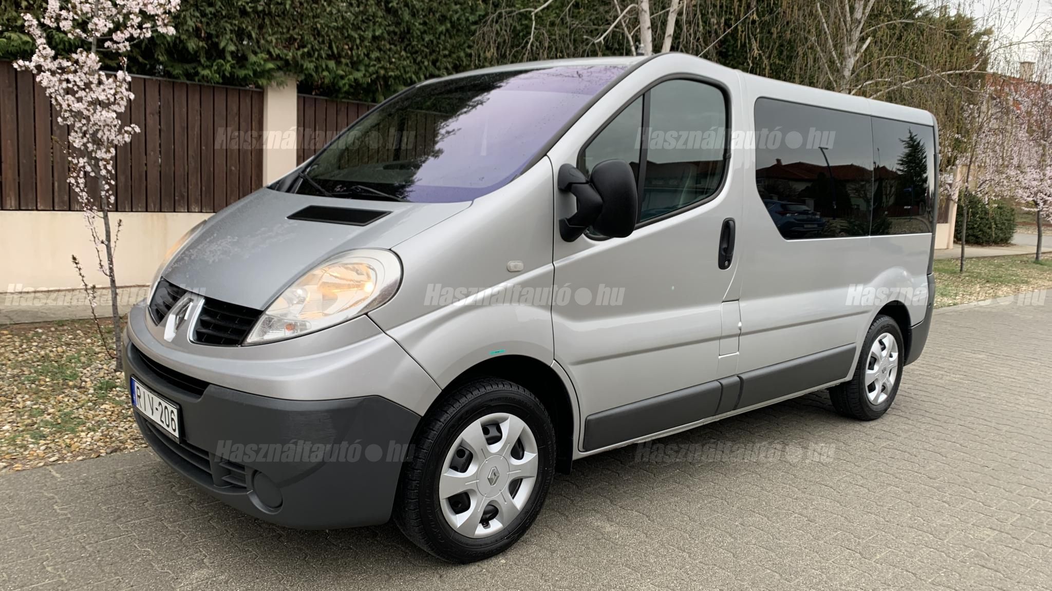 RENAULT TRAFIC 2007/10 - 1
