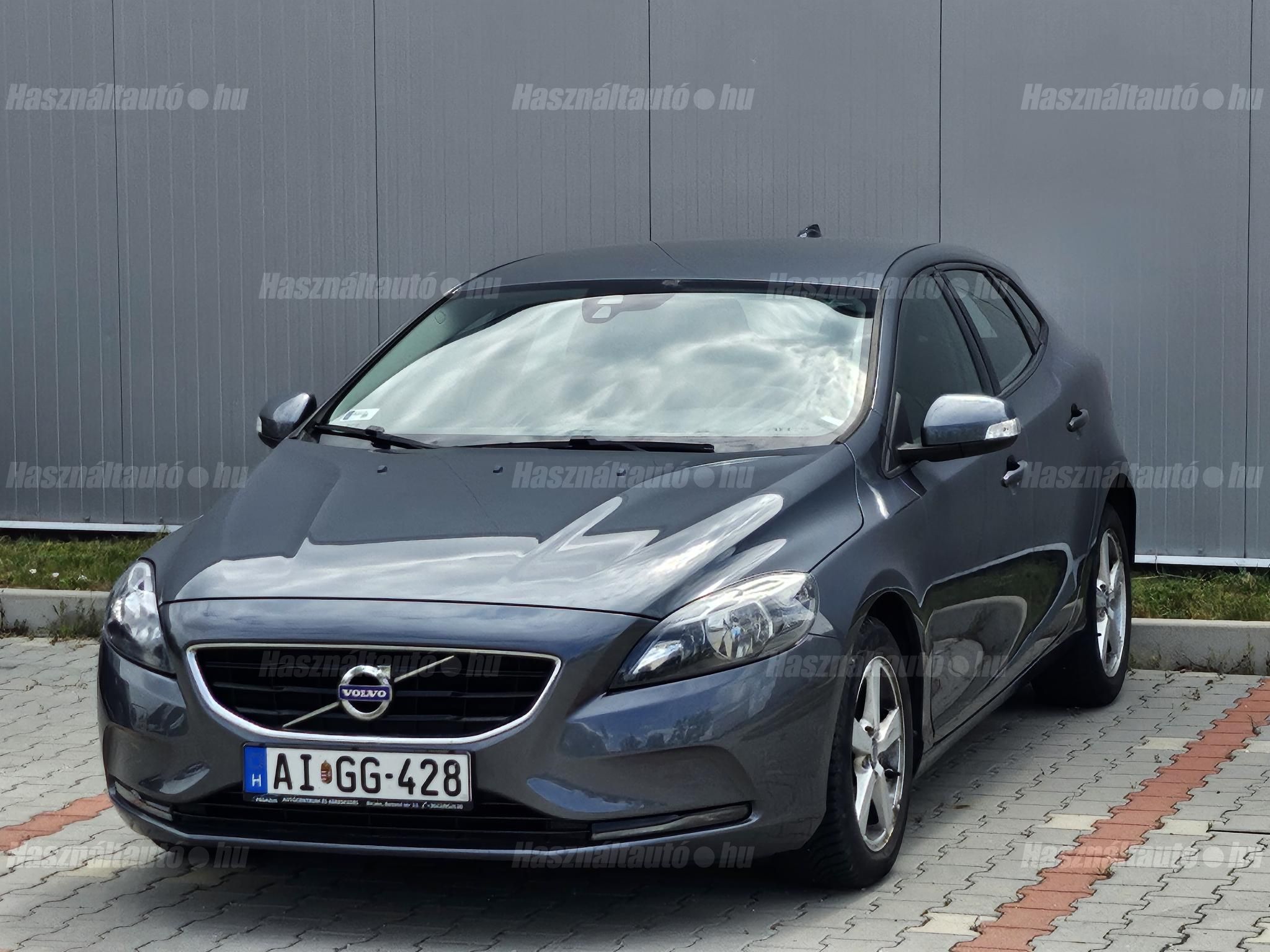 VOLVO V40 2013/10 - 1