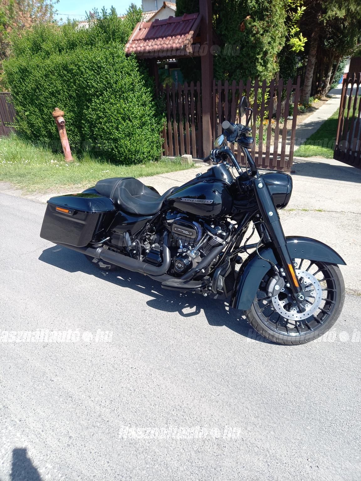 HARLEY-DAVIDSON ROAD KING 2018/3 - 1