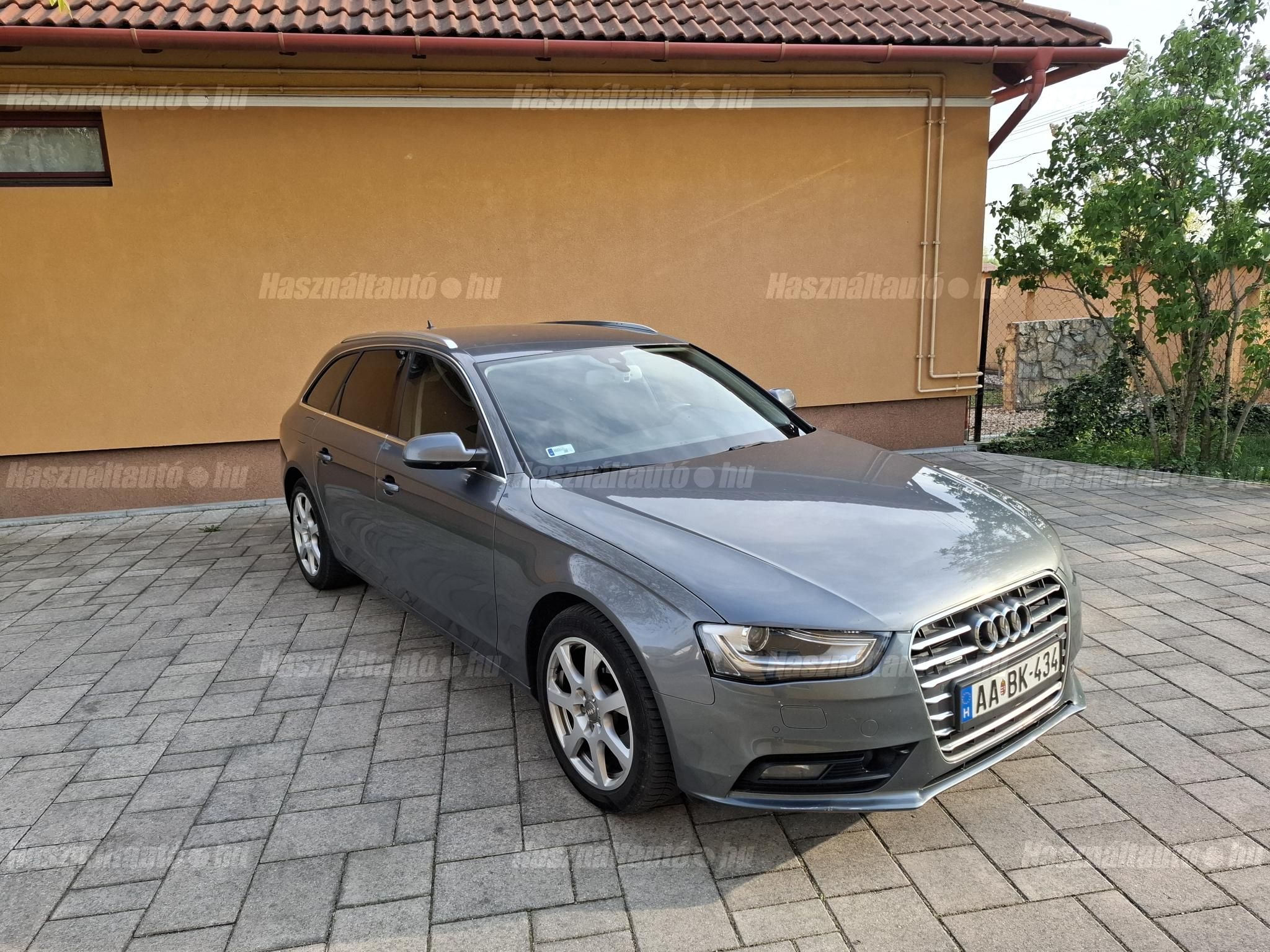 AUDI A4 2014/10 - 1