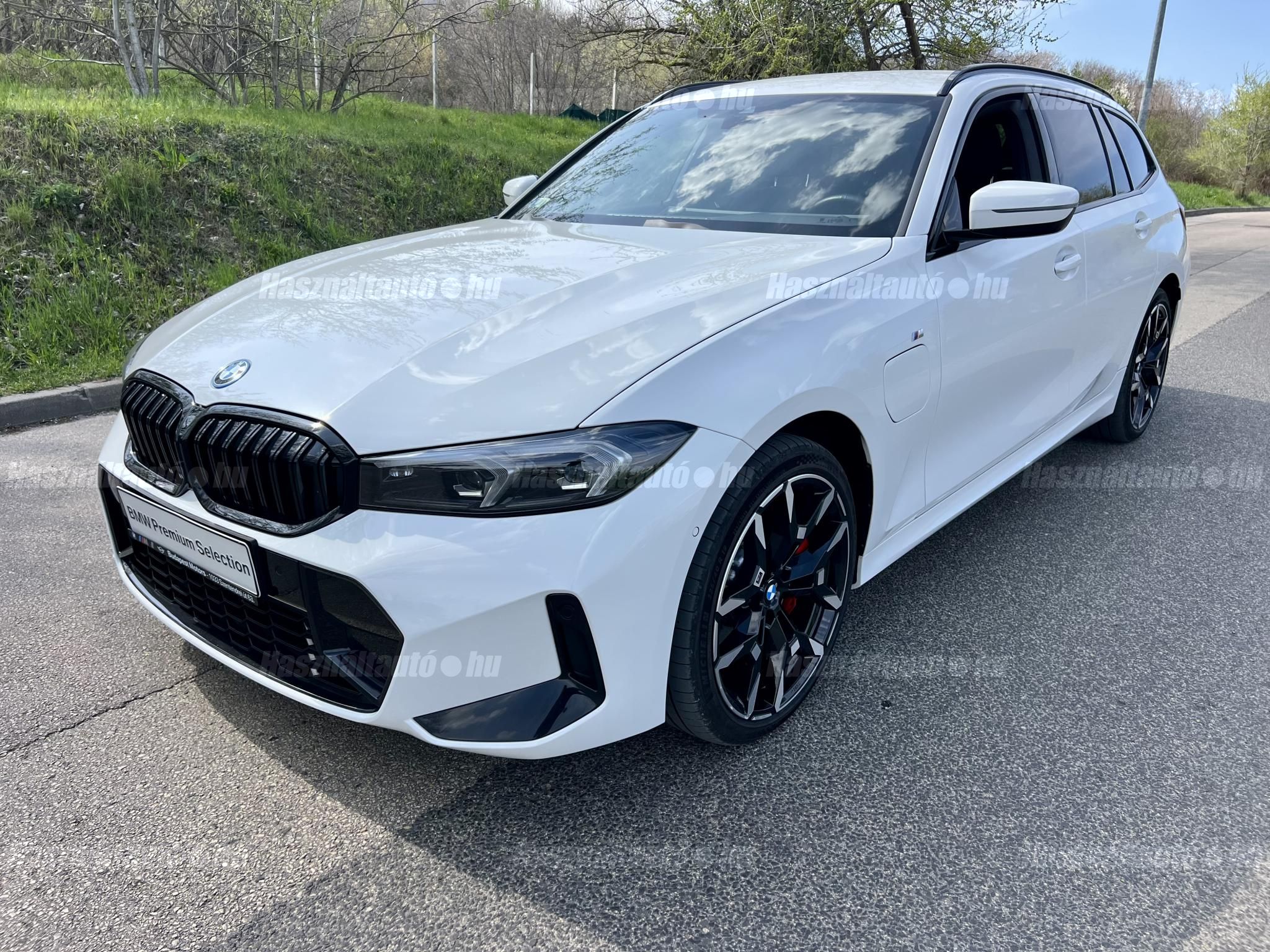 BMW 330 2025/4 - 1