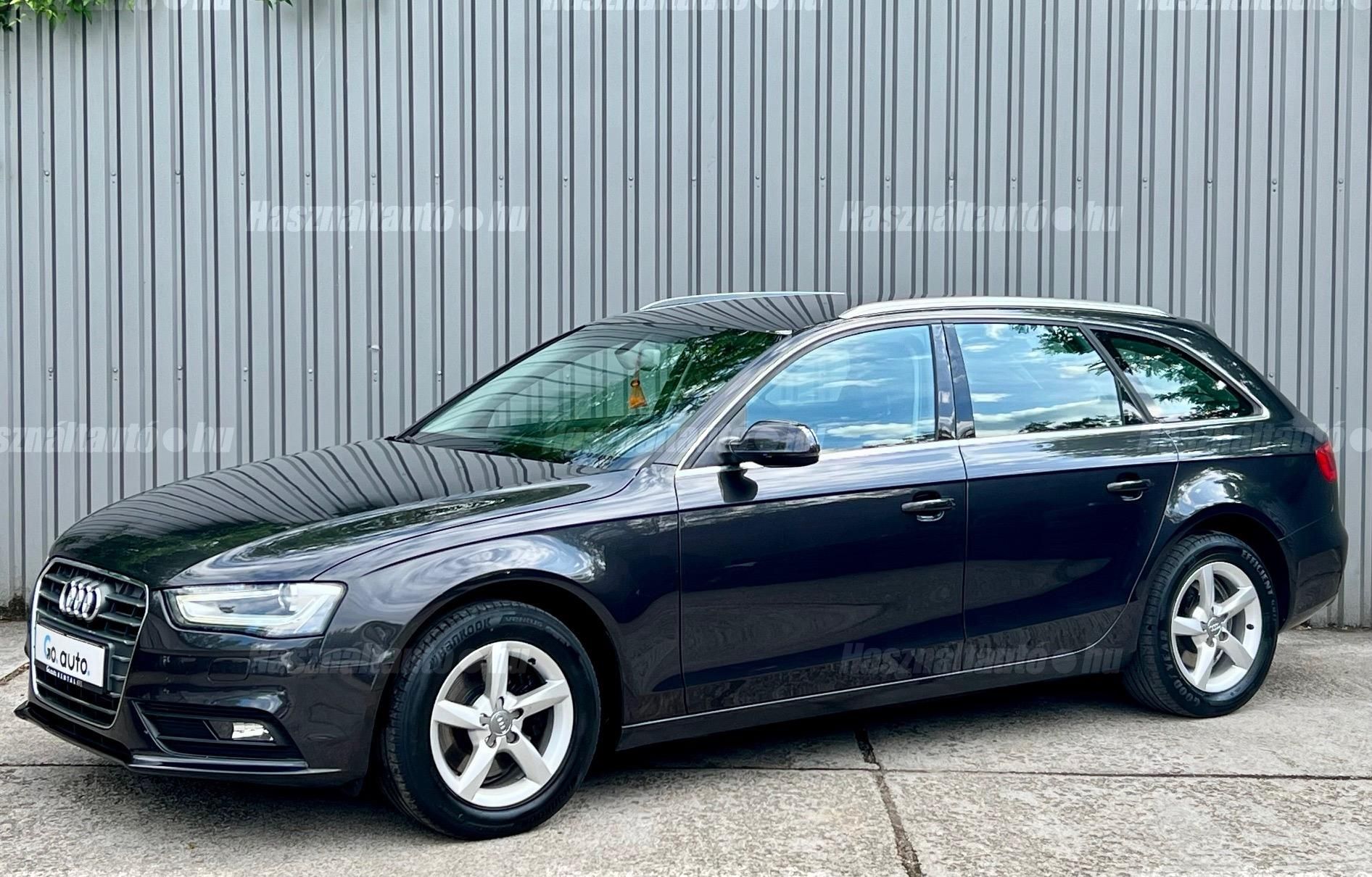 AUDI A4 2012/7 - 1
