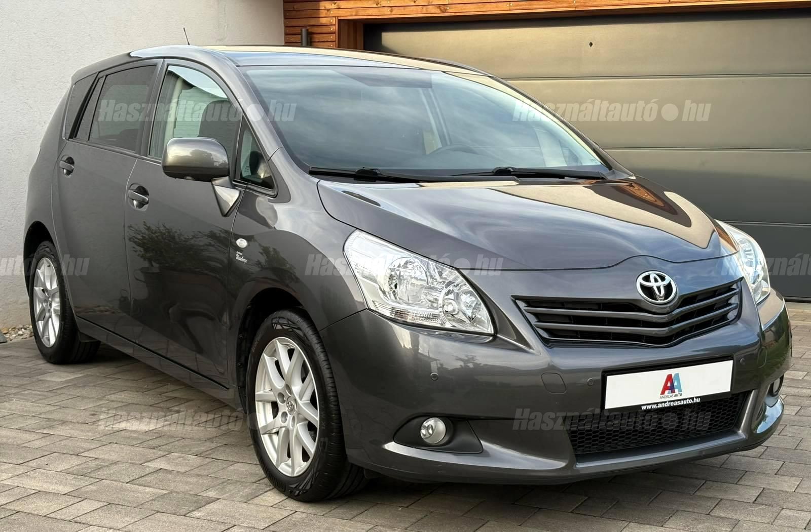 TOYOTA VERSO 2012/9 - 1