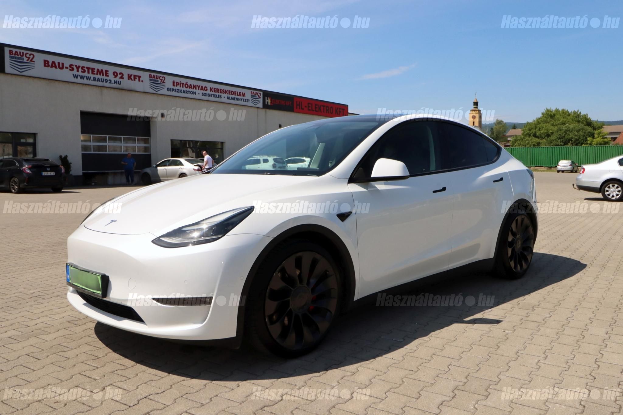 TESLA MODEL Y 2022/9 - 1