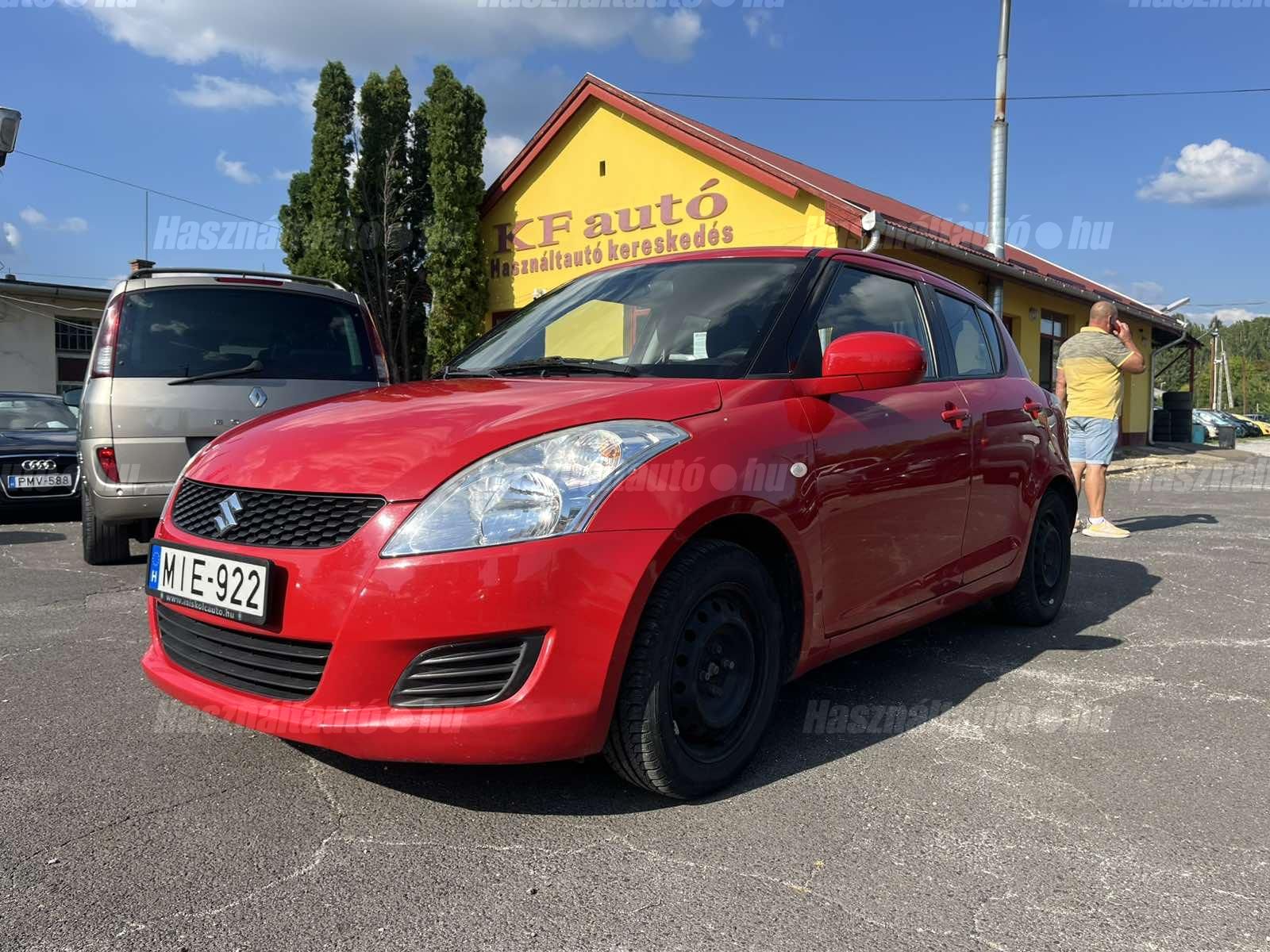 SUZUKI SWIFT 2013/3 - 1