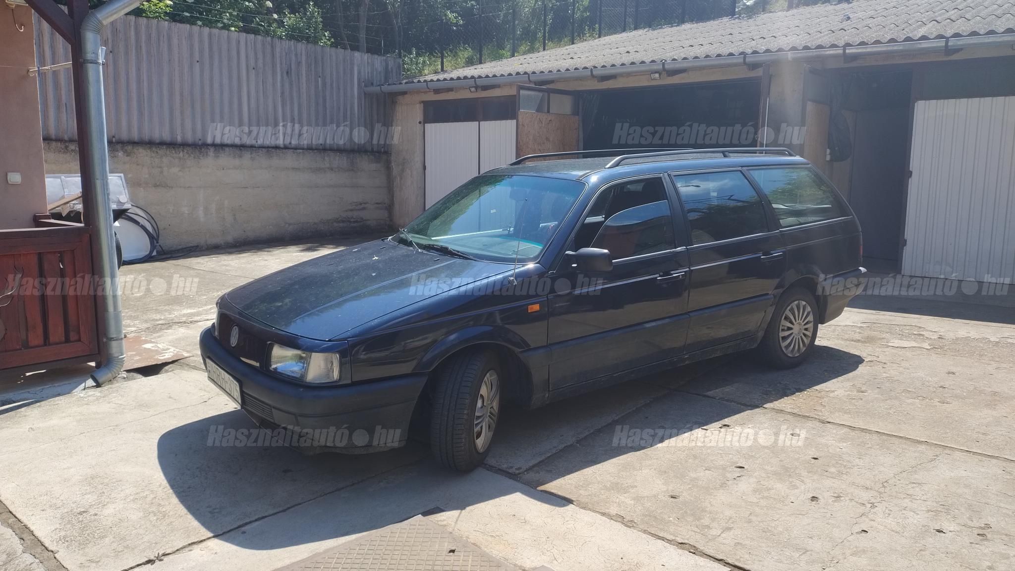 VOLKSWAGEN PASSAT III 1993/1 - 1