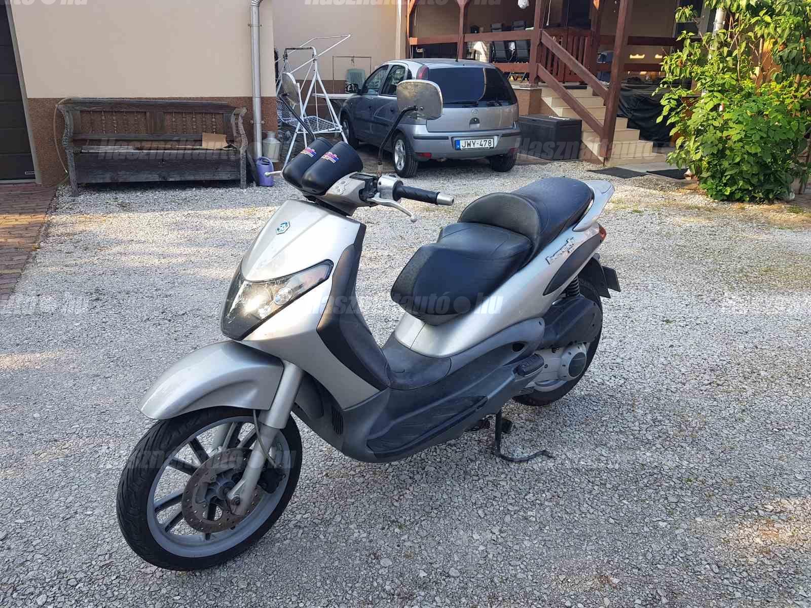 PIAGGIO BEVERLY 200 2003/12 - 1
