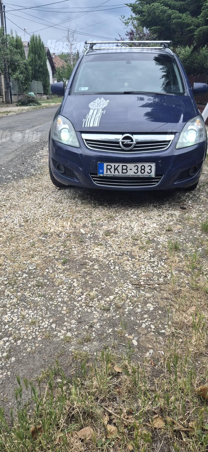 OPEL ZAFIRA B 2013/10 - 1