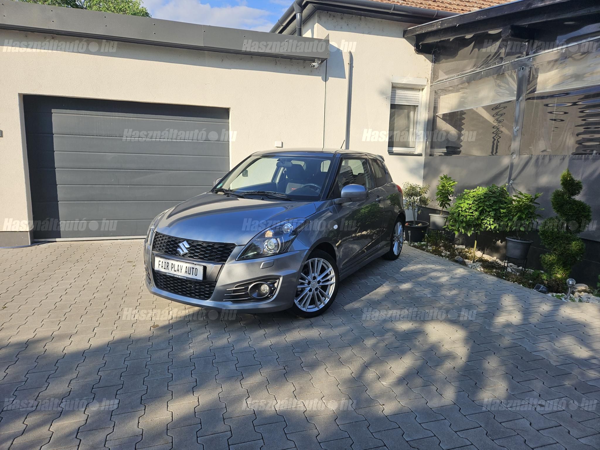 SUZUKI SWIFT 2015/7 - 1
