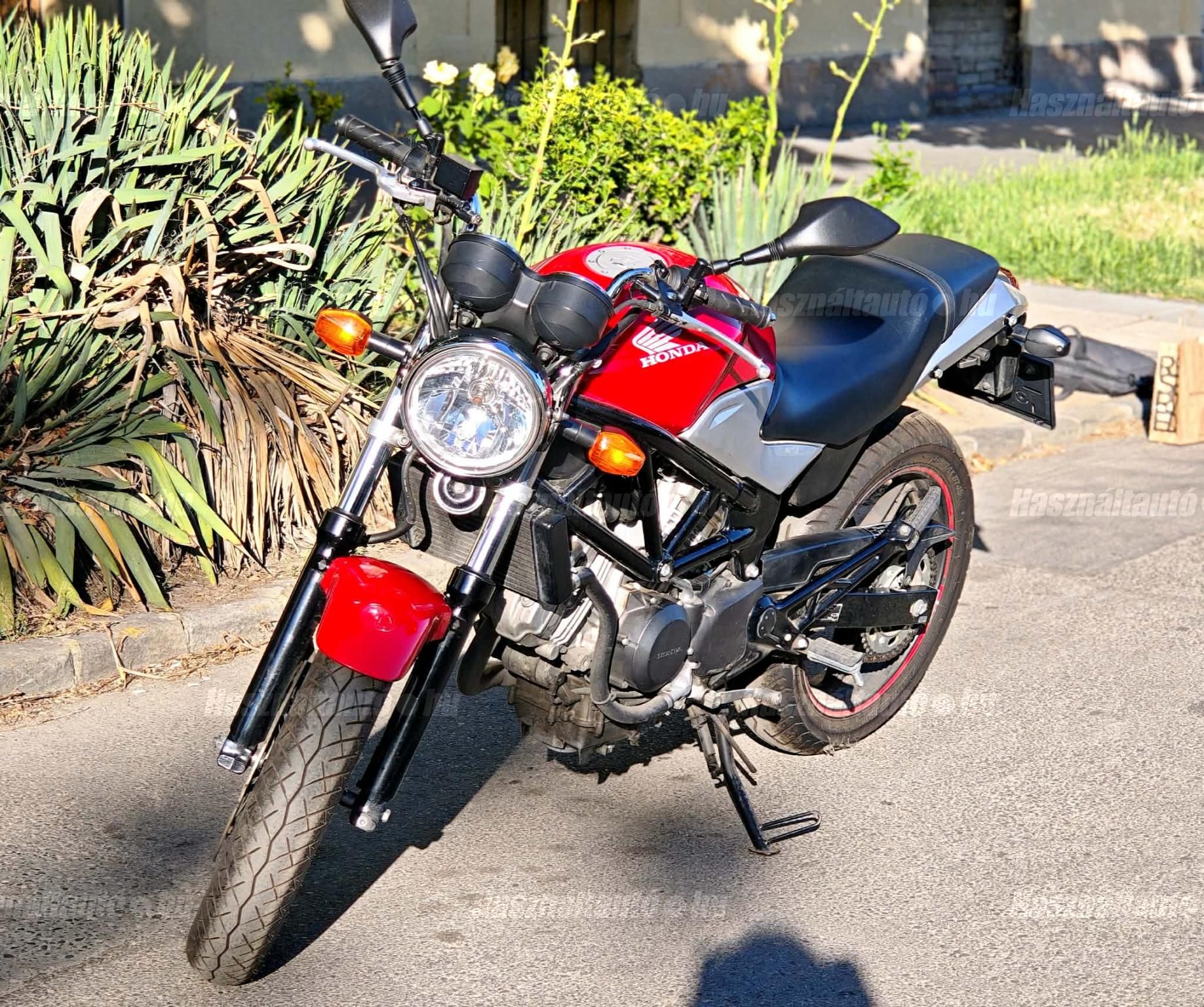 HONDA VTR 250 2009 - 1