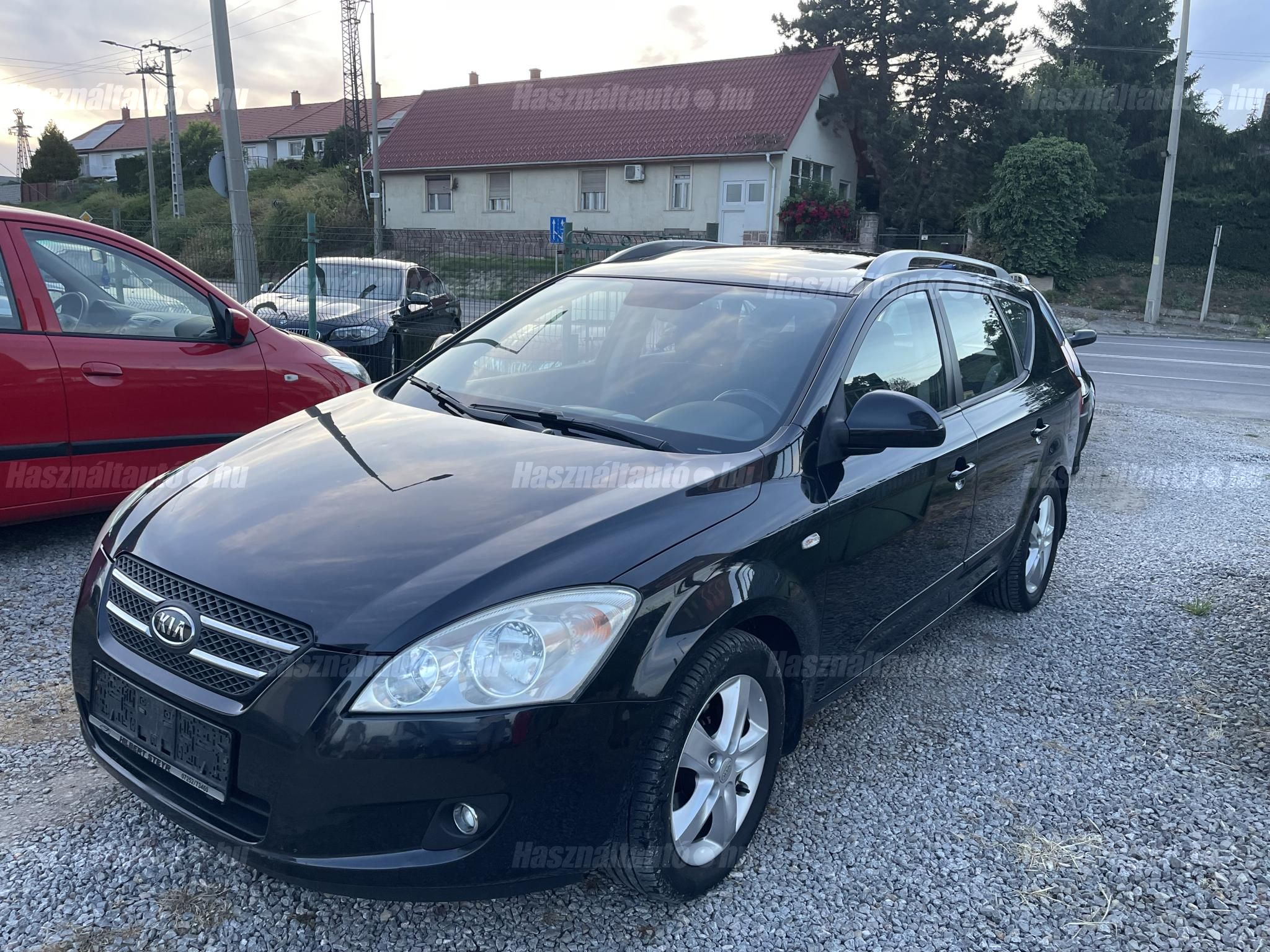 KIA CEE'D 2008/10 - 1