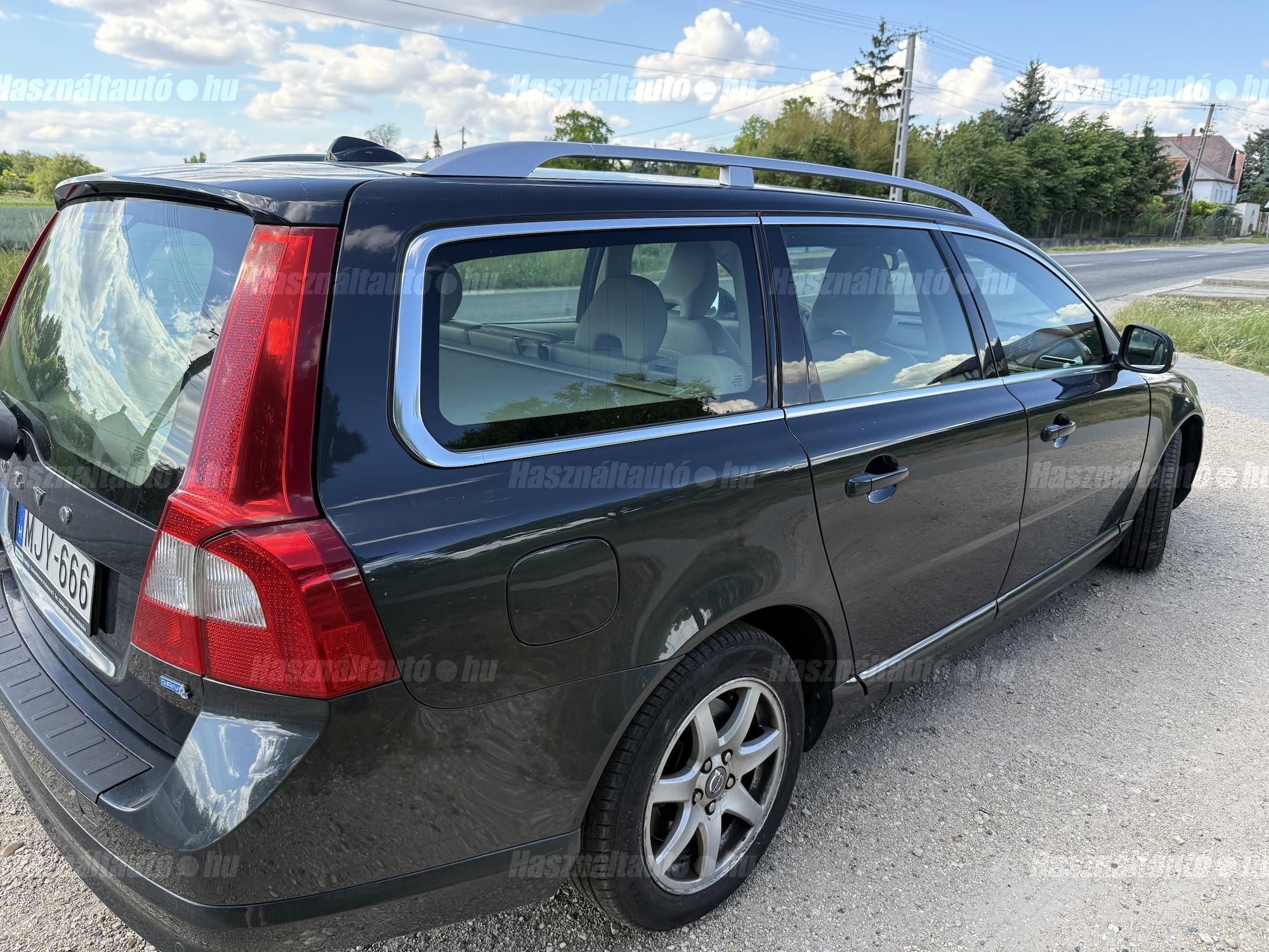 VOLVO V70 2009/11 - 1