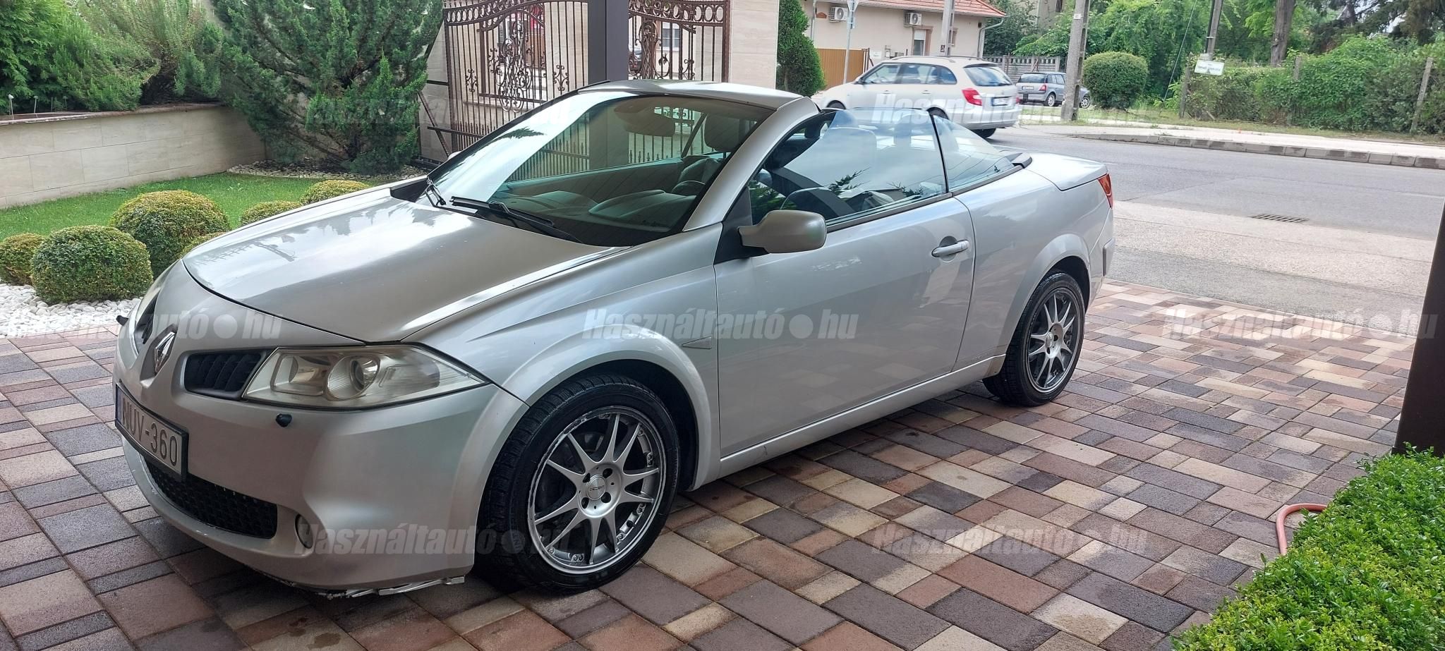 RENAULT MEGANE 2006/4 - 1