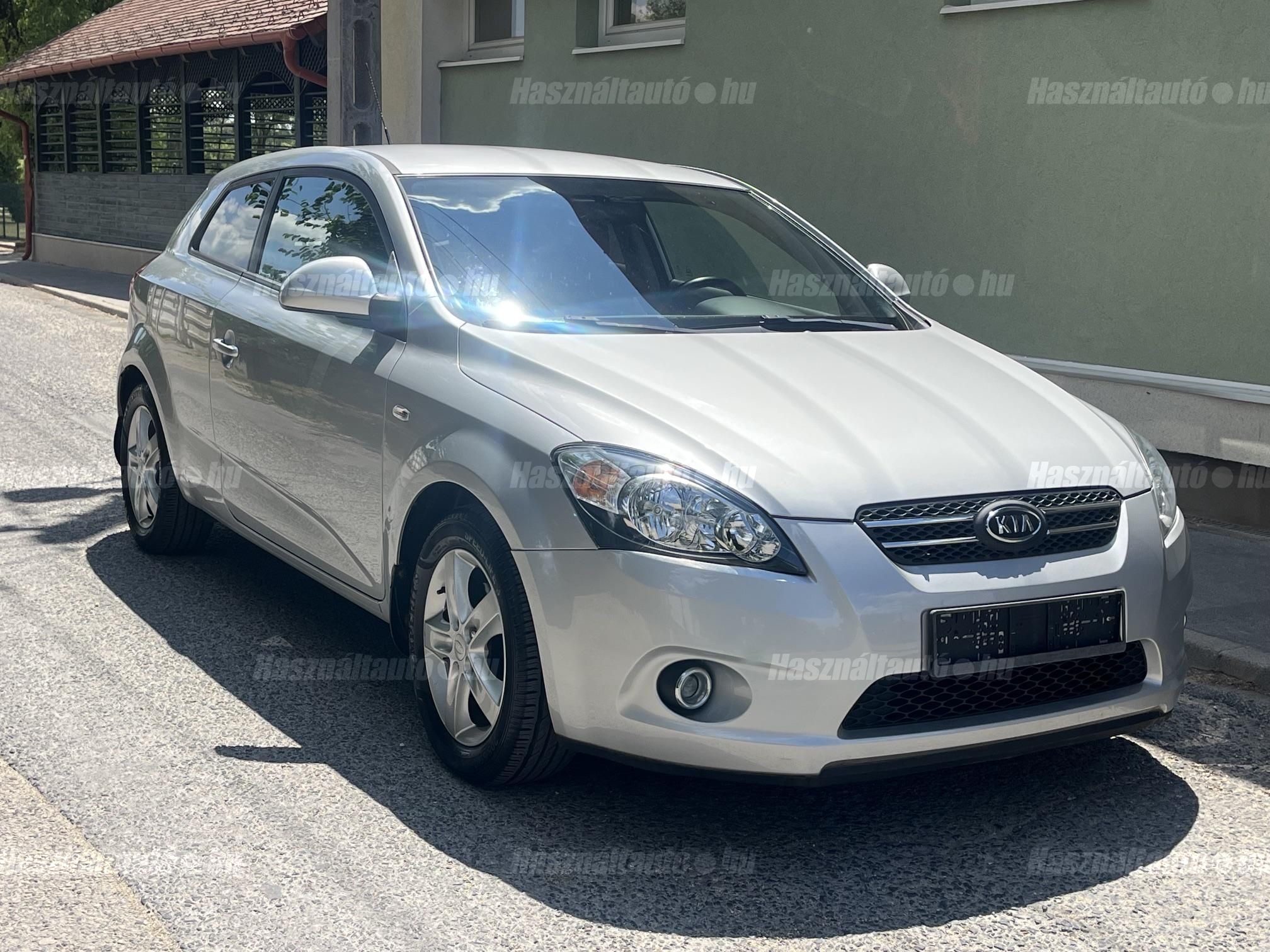 KIA PRO CEE'D 2009/6 - 1