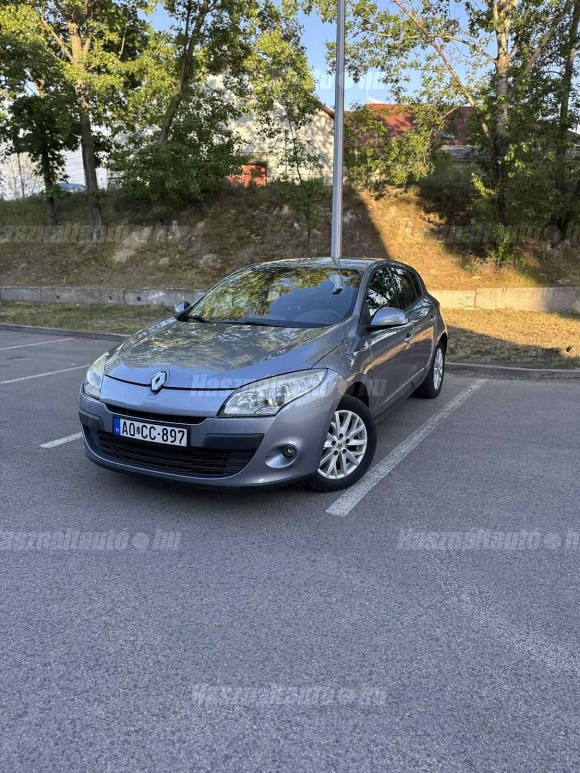 RENAULT MEGANE 2010/5 - 1