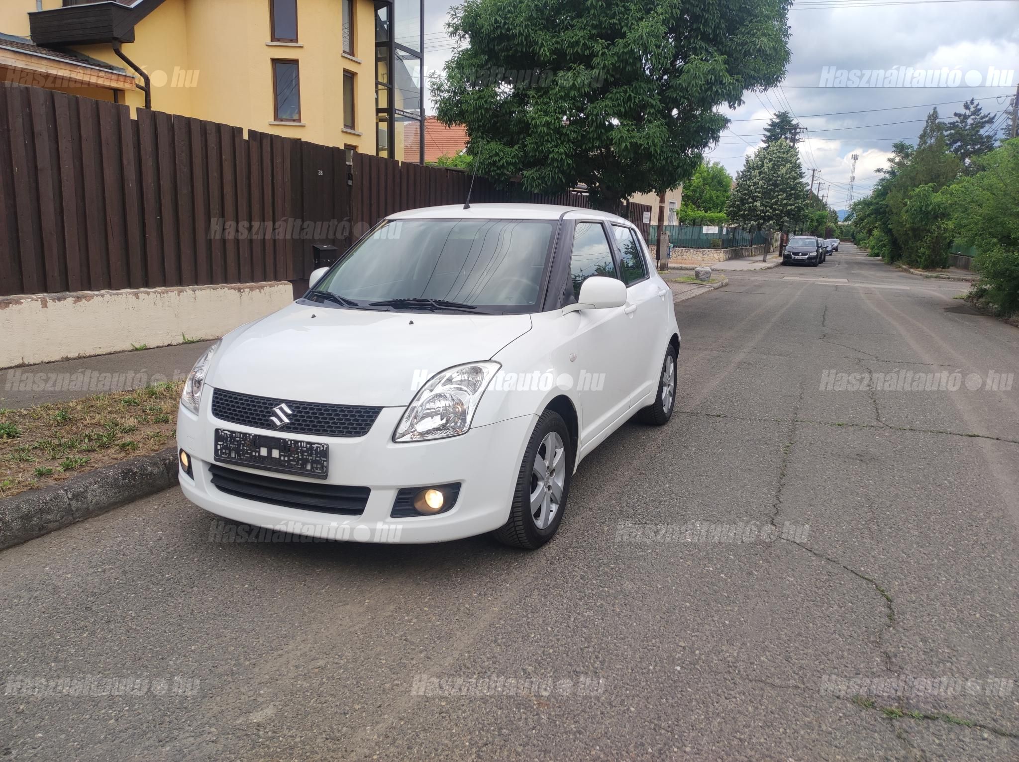 SUZUKI SWIFT 2009/3 - 1