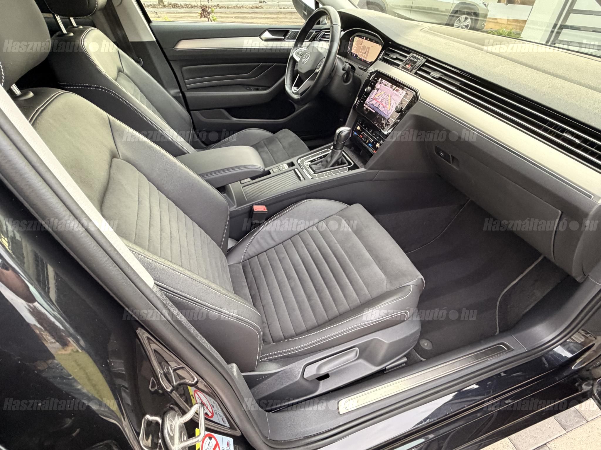 VOLKSWAGEN PASSAT 2022/3 - 1