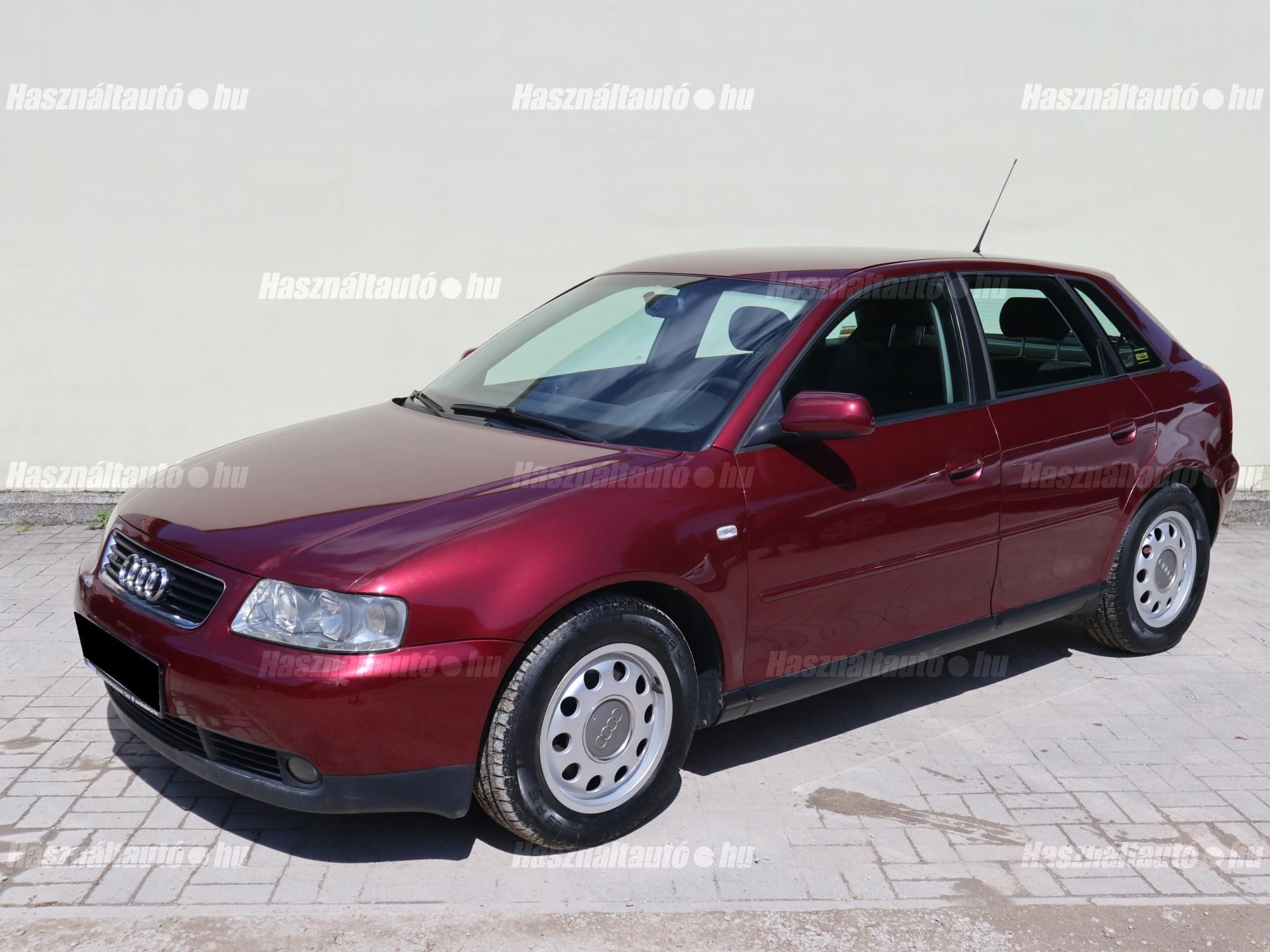 AUDI A3 2001/7 - 1