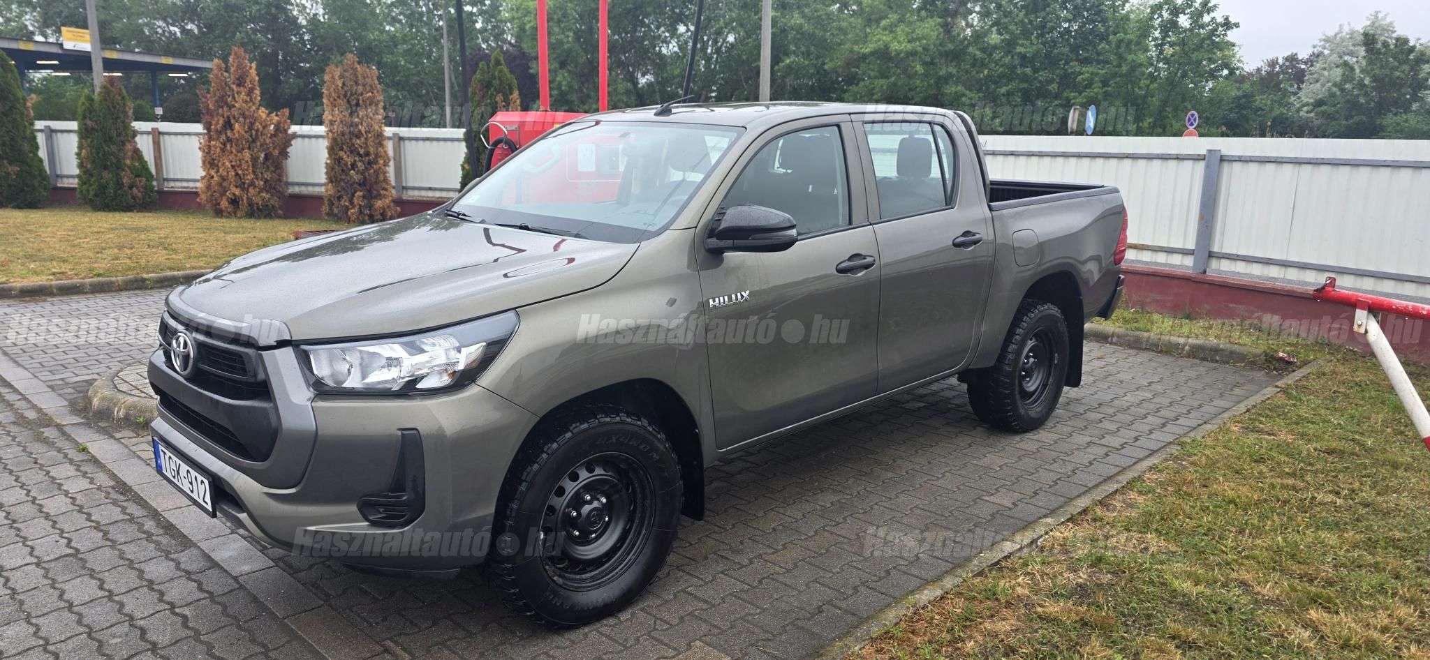 TOYOTA HILUX 2022/6 - 1